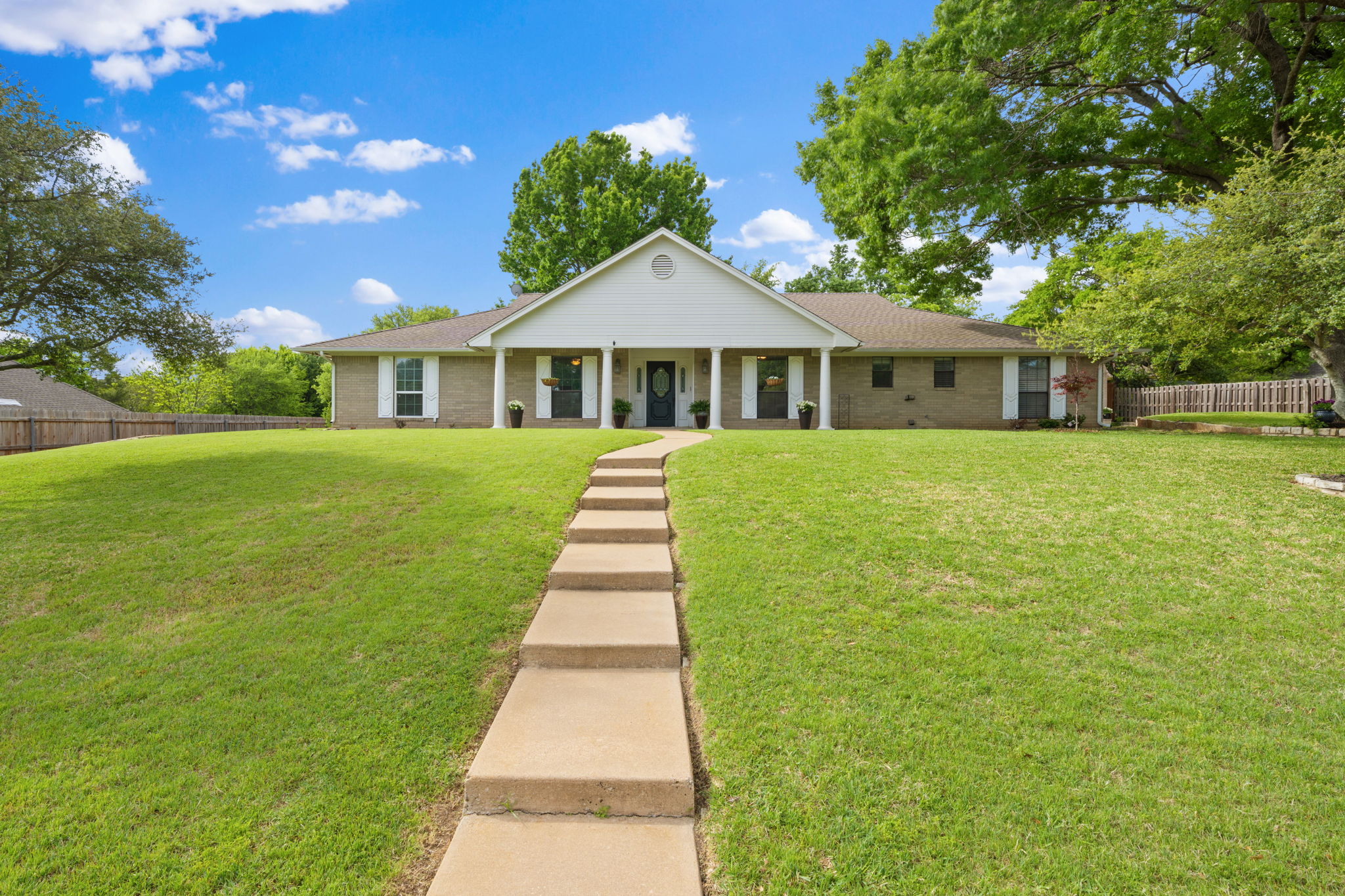 1814 Lakeridge Drive Weatherford TX 76087