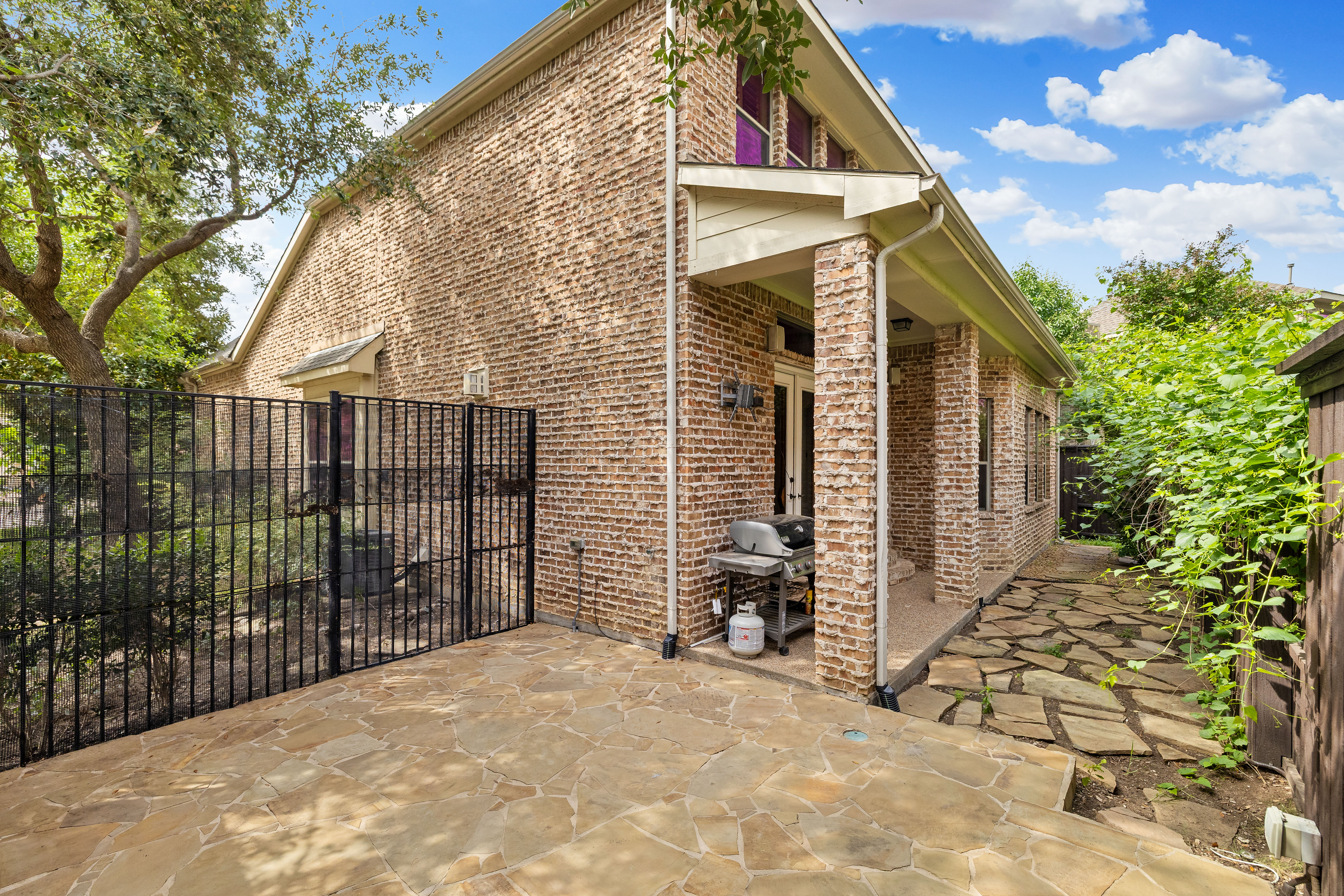 18231 Brighton Green Dallas TX 75252