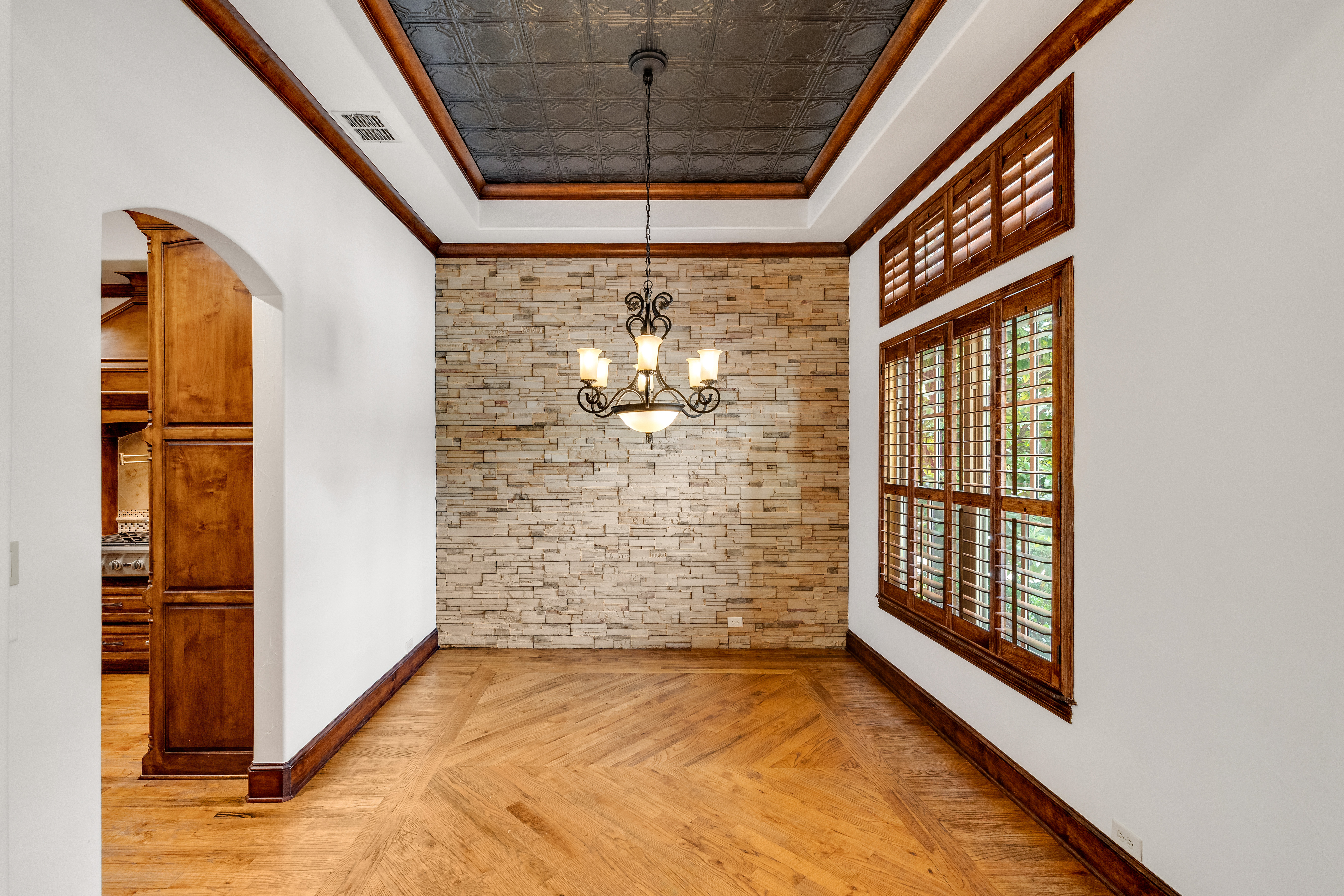18231 Brighton Green Dallas TX 75252