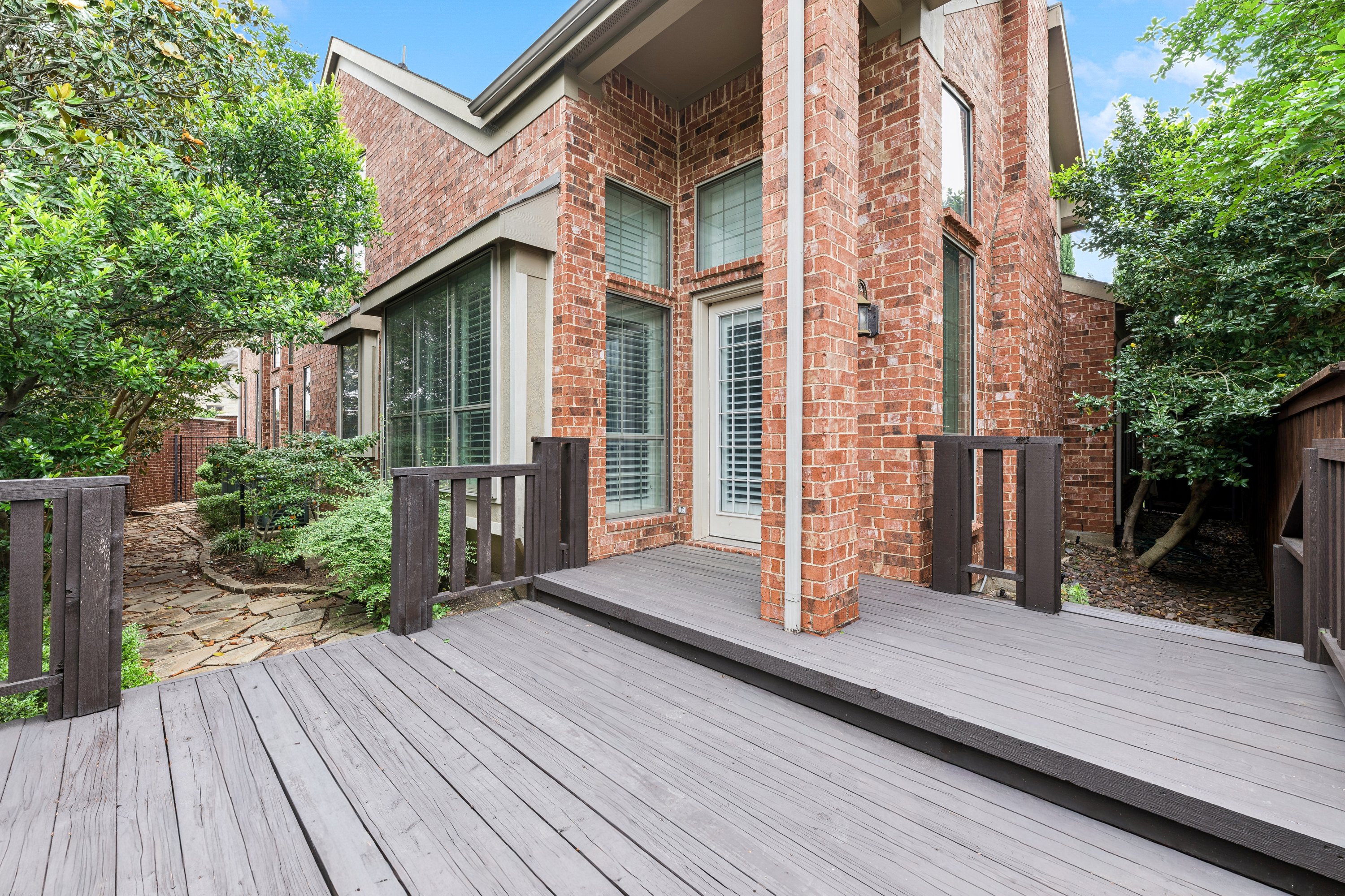 9131 Cochran Bluff Lane Dallas TX 75220
