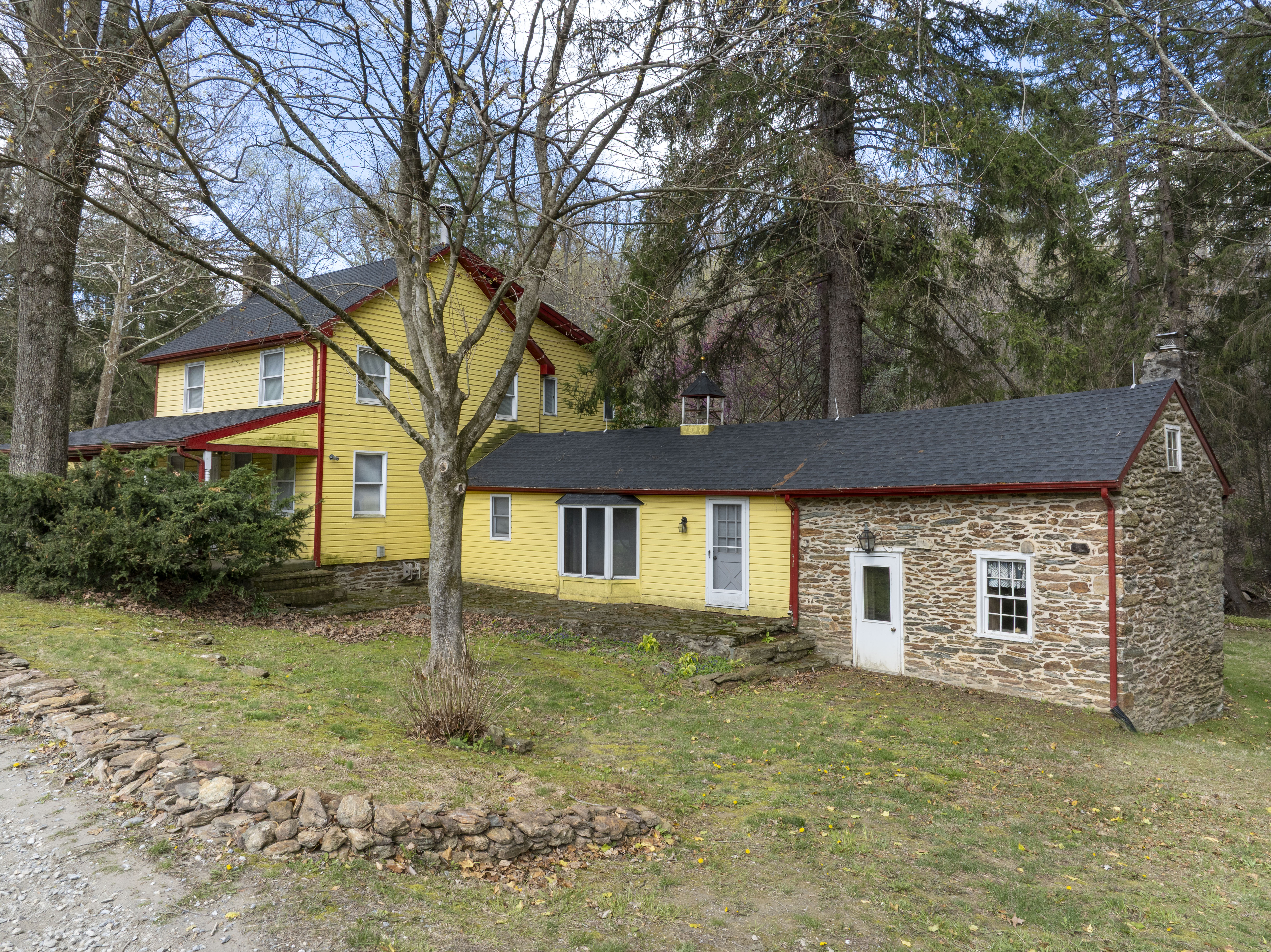 9980 Douglas Road Red Lion PA 17356