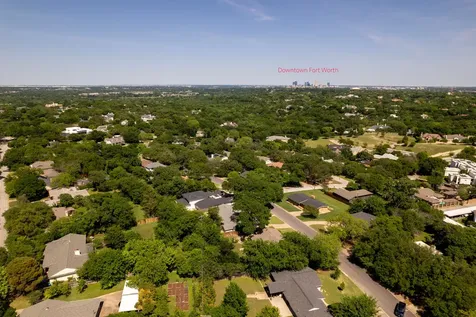 1924 Dakar Road E Fort Worth TX 76116