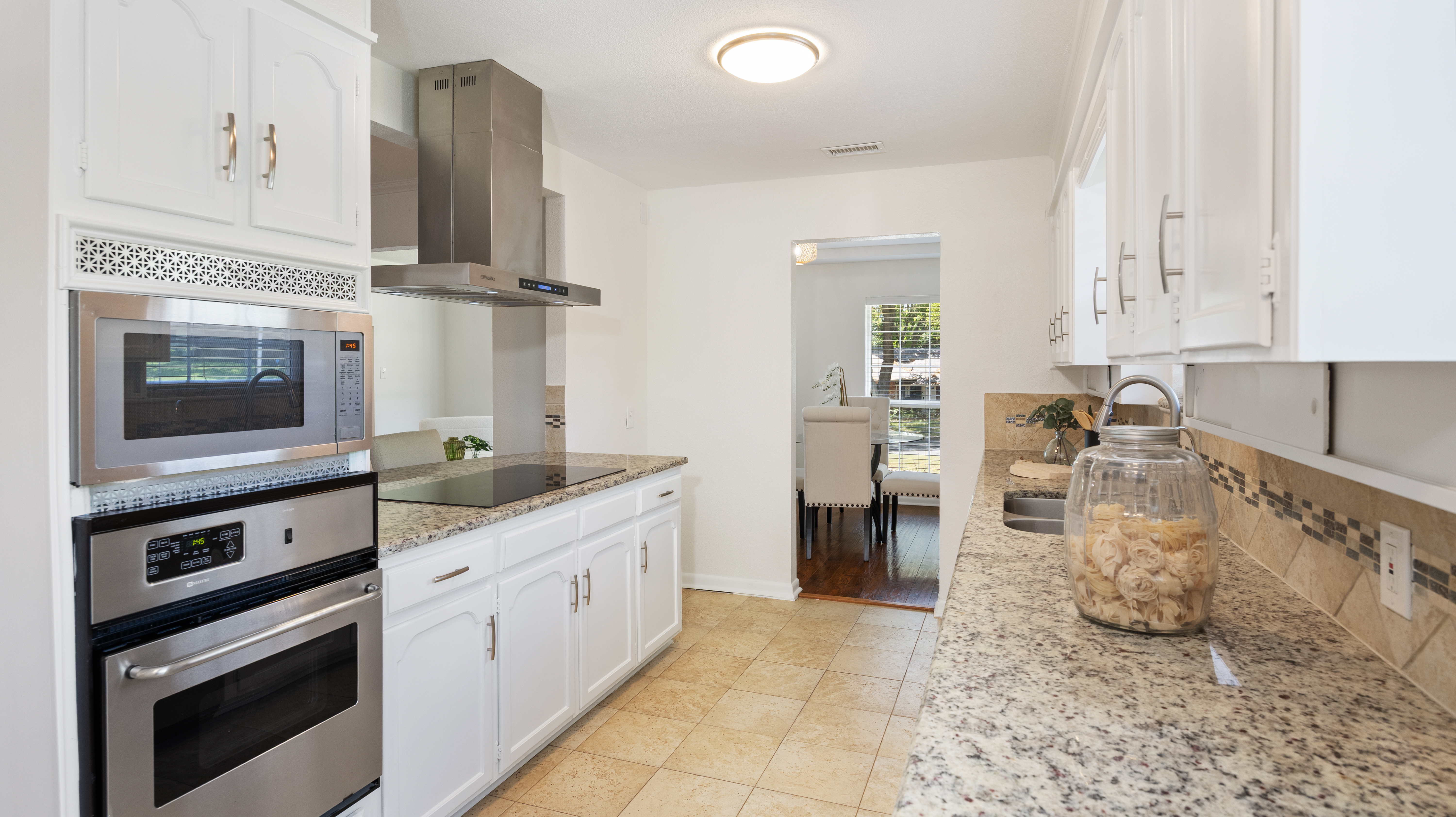 1924 Dakar Road E Fort Worth TX 76116
