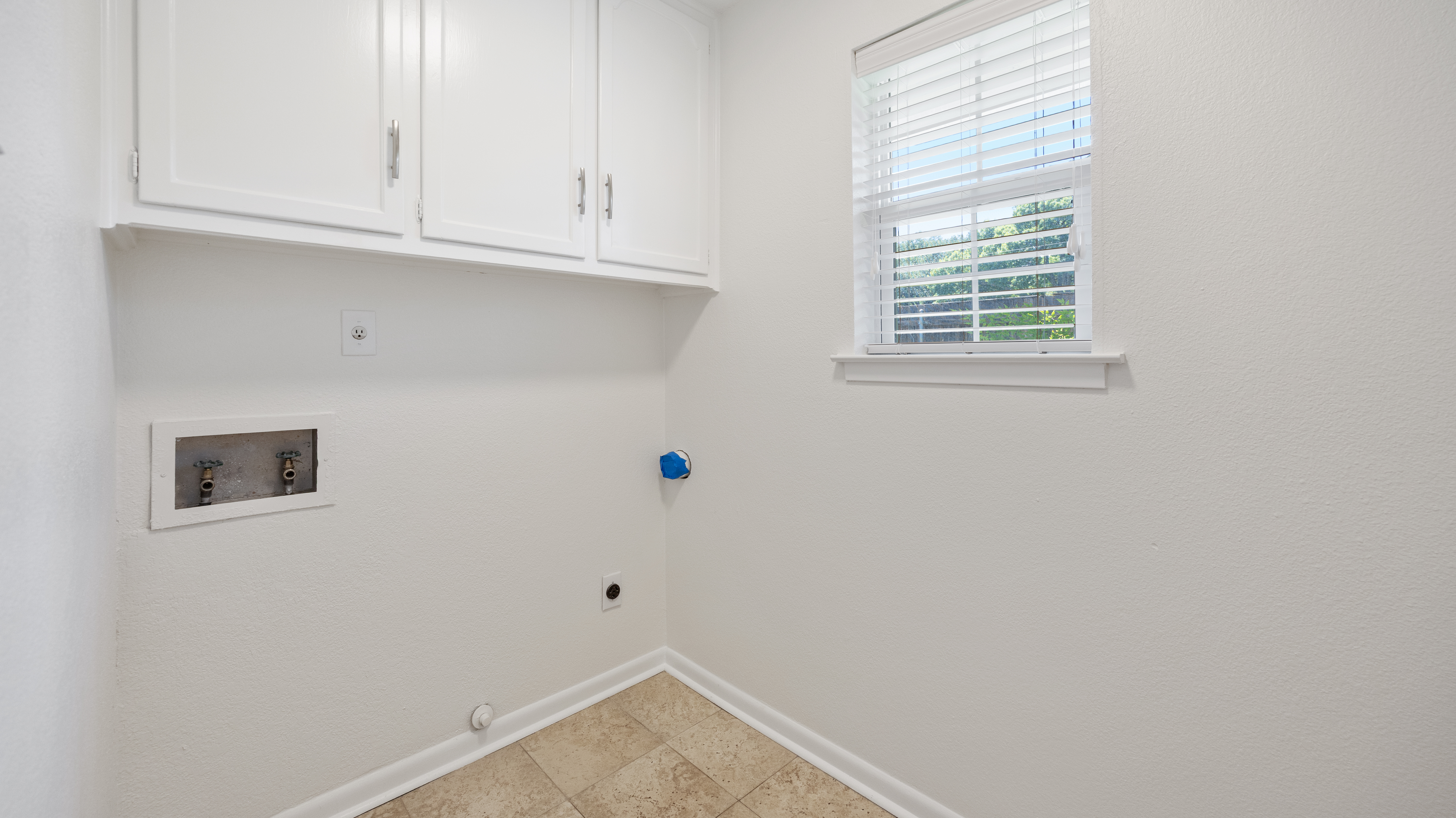 1924 Dakar Road E Fort Worth TX 76116