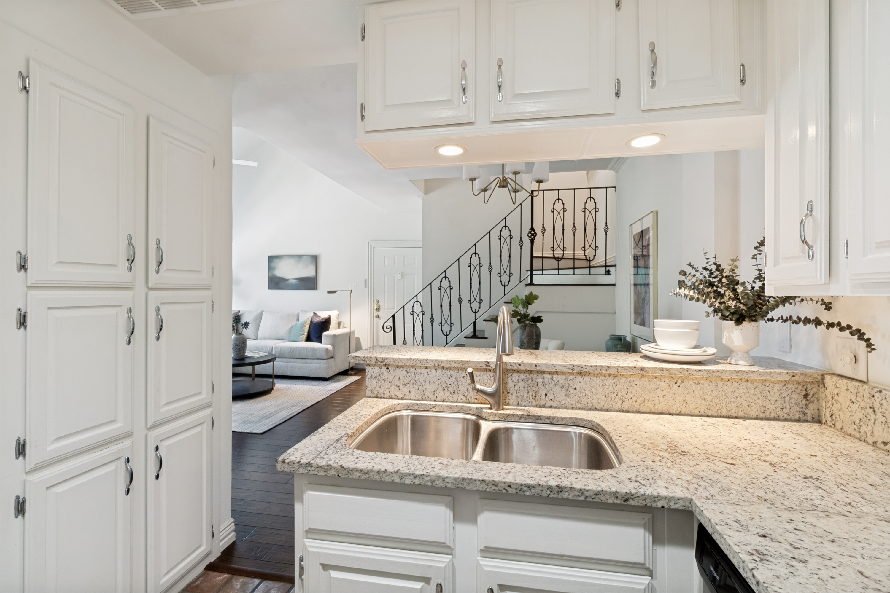 4034 Rawlins Street Dallas TX 75219