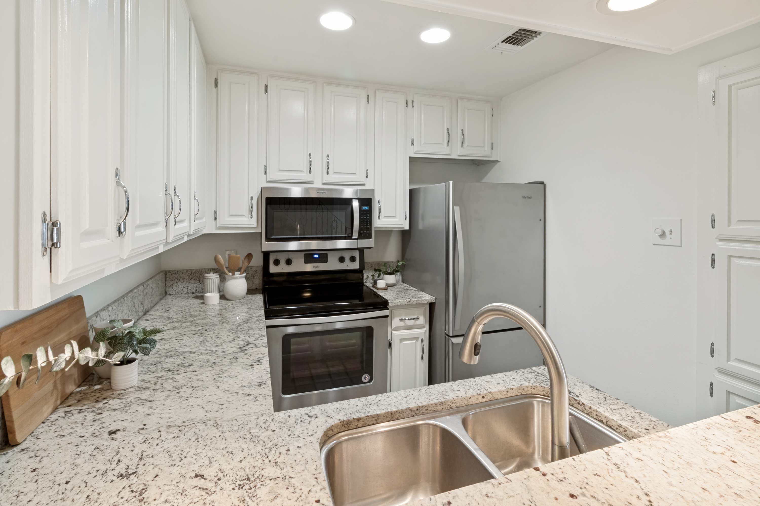 4034 Rawlins Street Dallas TX 75219