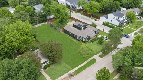 8819 Redondo Drive Dallas TX 75218