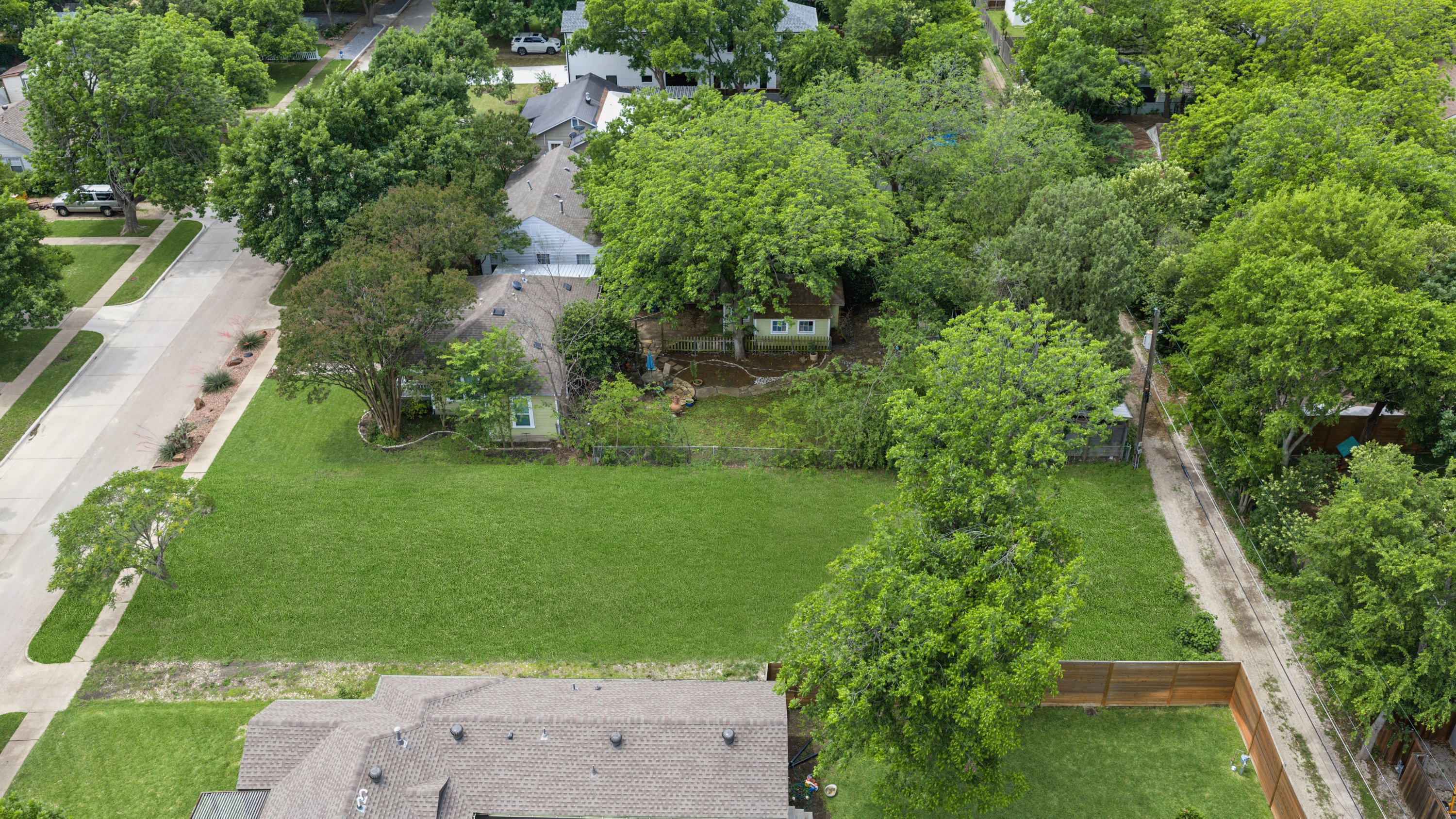 8819 Redondo Drive Dallas TX 75218