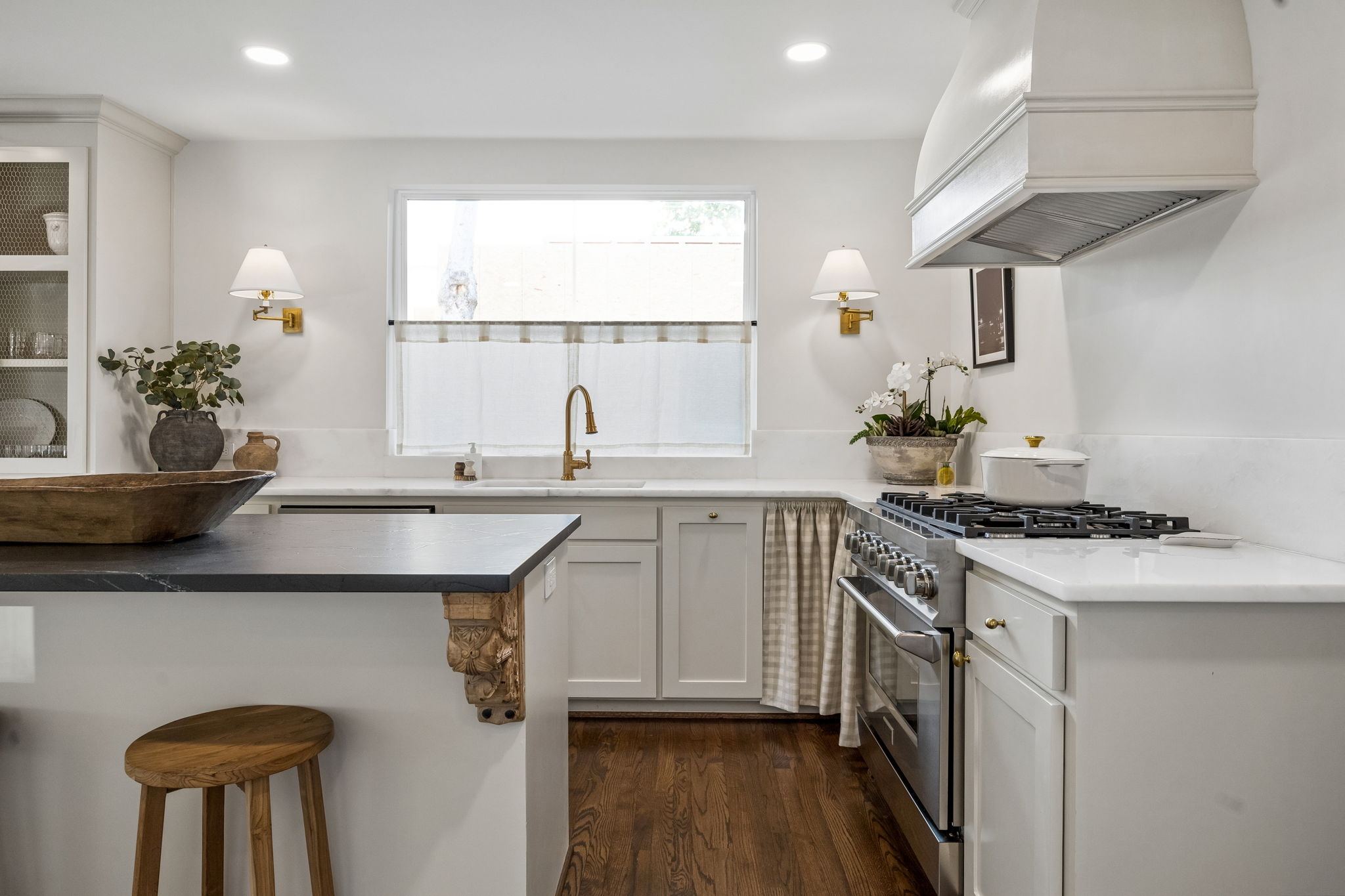 6839 Gaston Avenue Dallas TX 75214