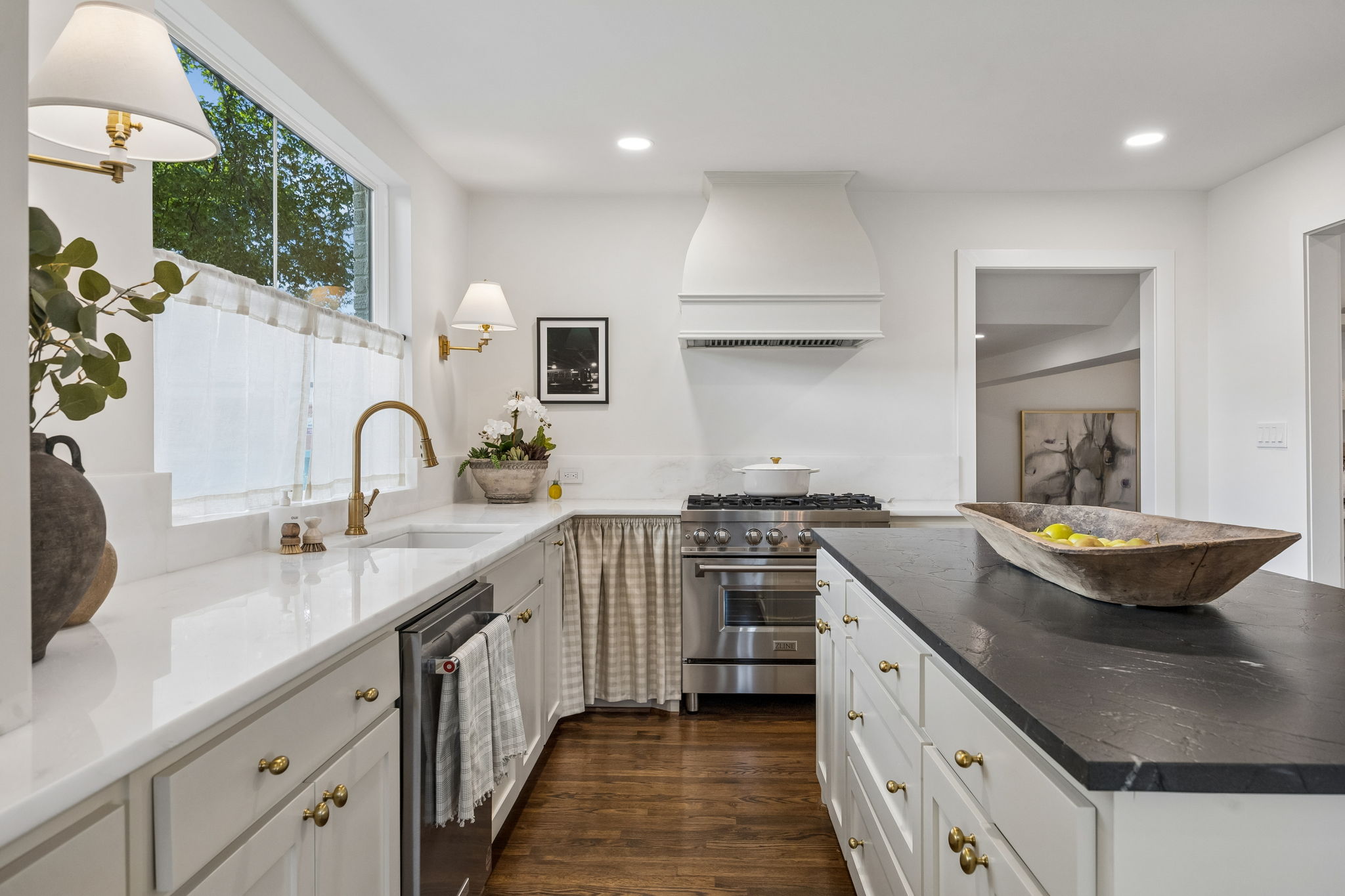 6839 Gaston Avenue Dallas TX 75214