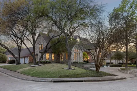 6415 Forestshire Drive Dallas TX 75230
