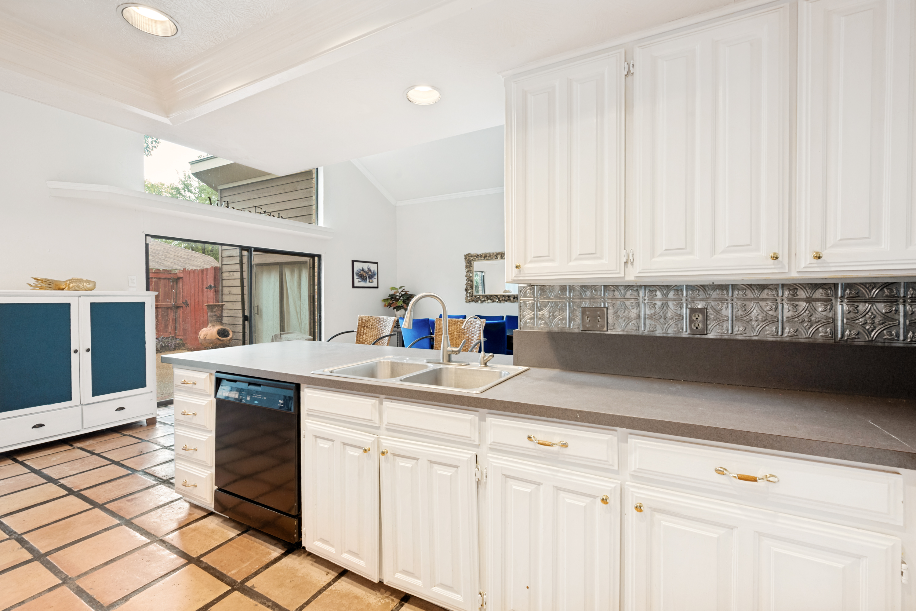 2512 Winding Hollow Lane Arlington TX 76006