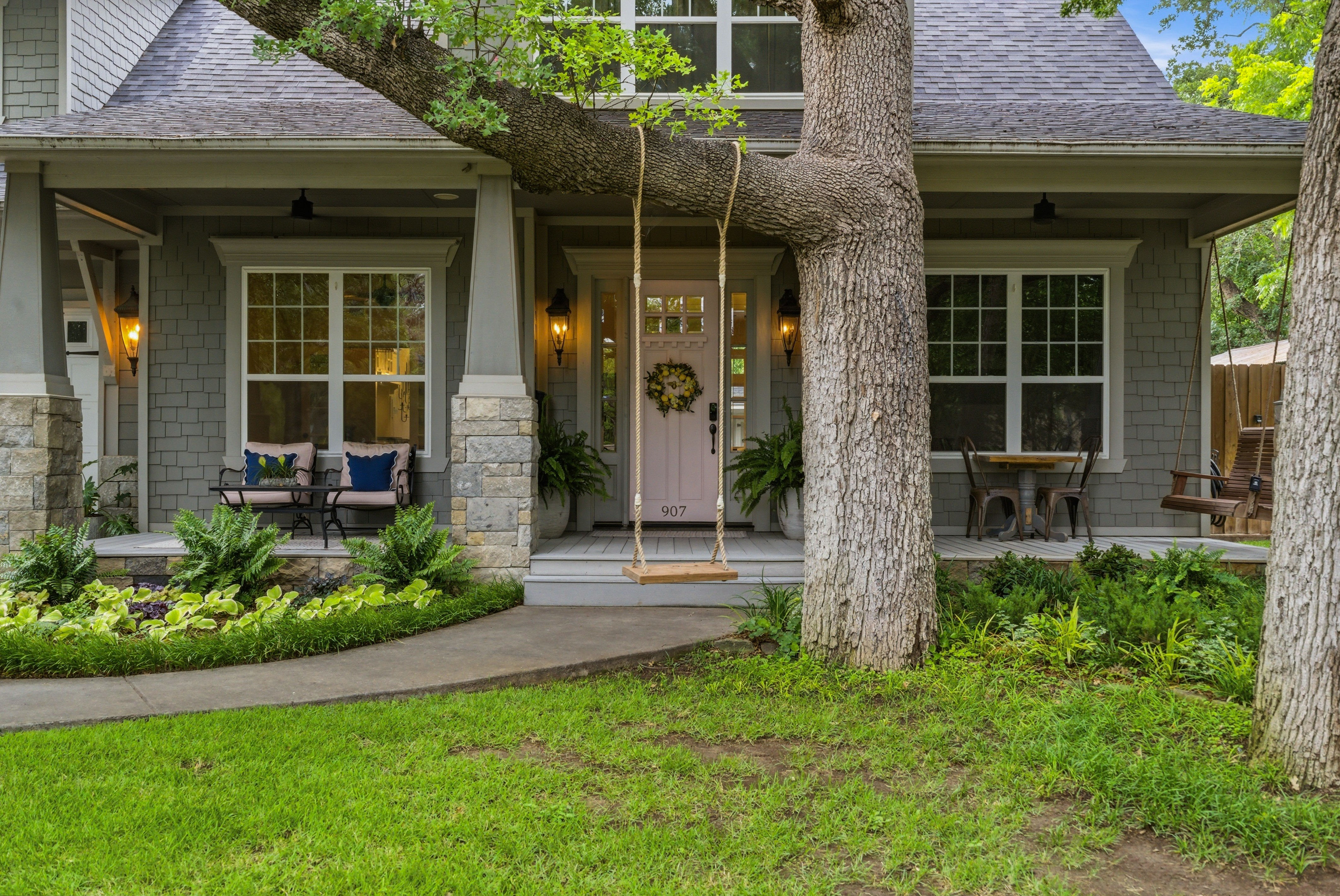 907 Cherry Street Graham TX 76450