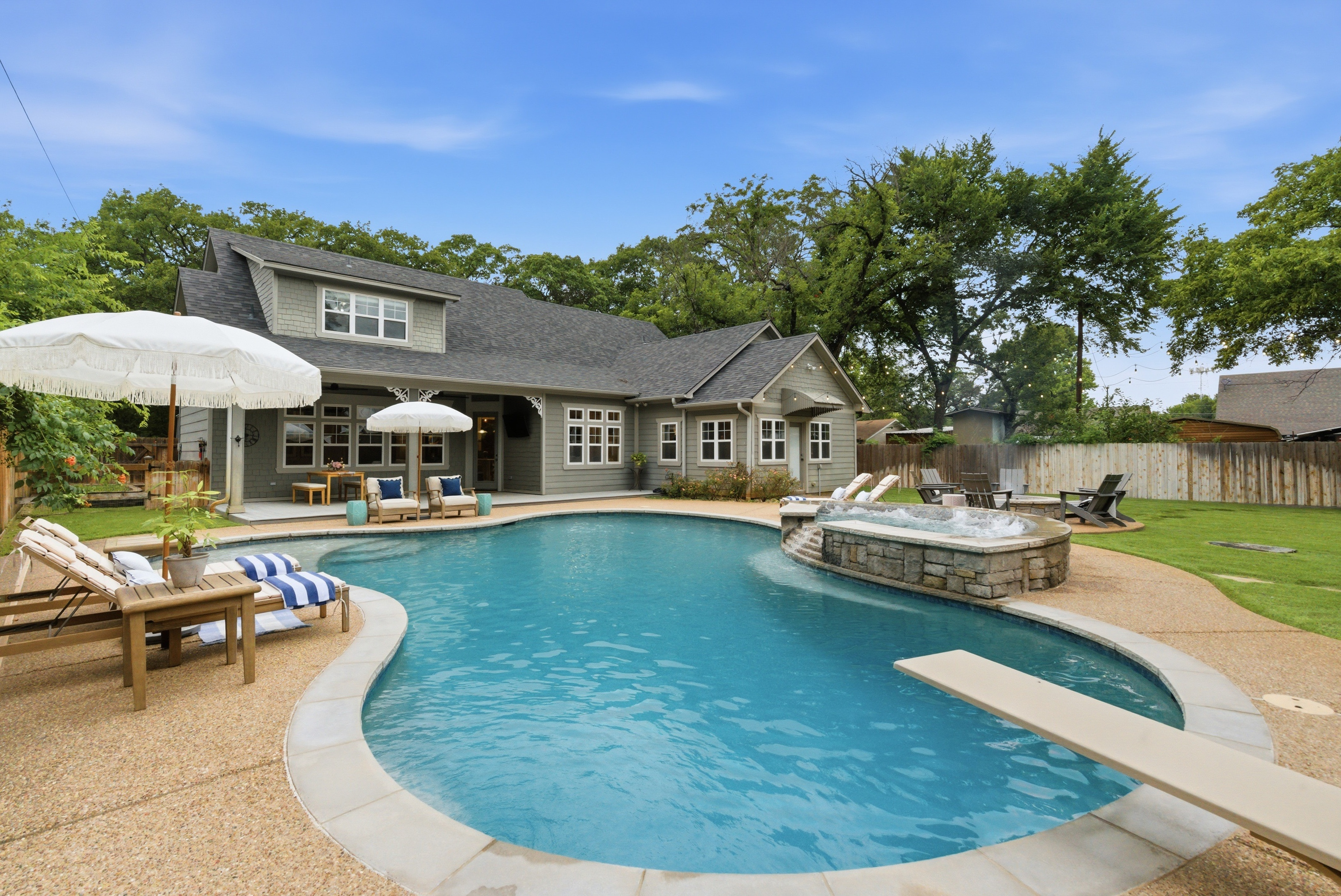 907 Cherry Street Graham TX 76450