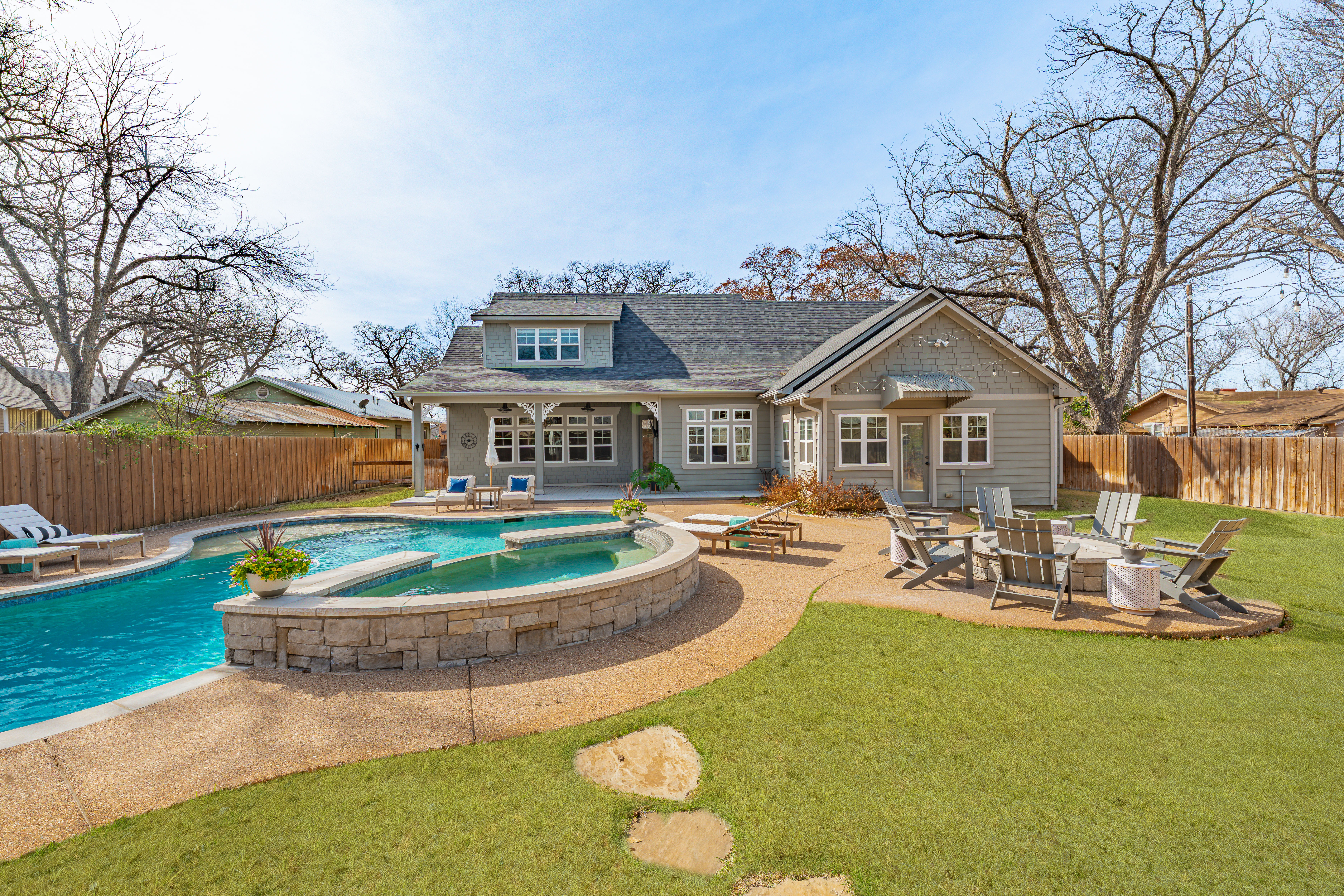 907 Cherry Street Graham TX 76450