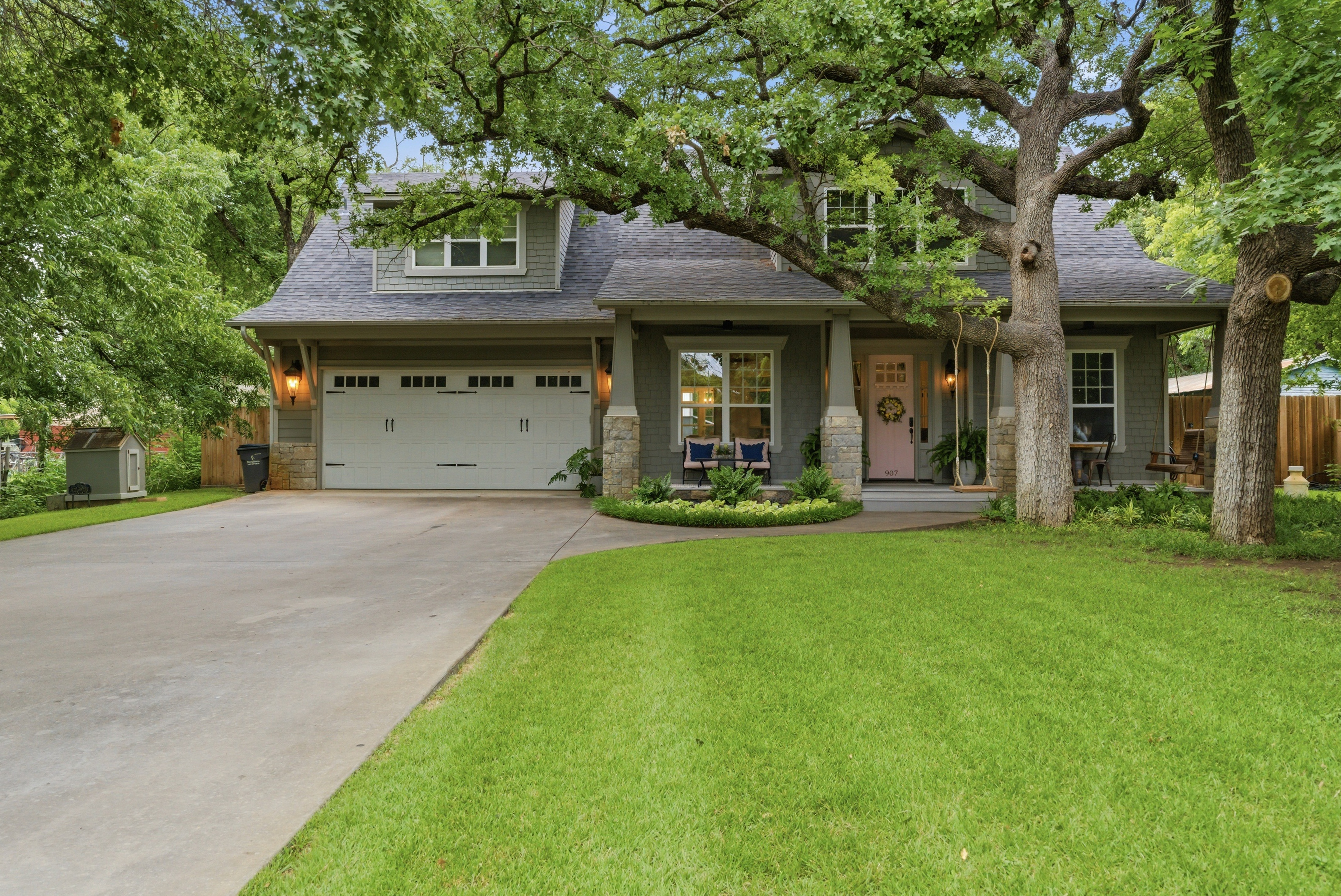 907 Cherry Street Graham TX 76450