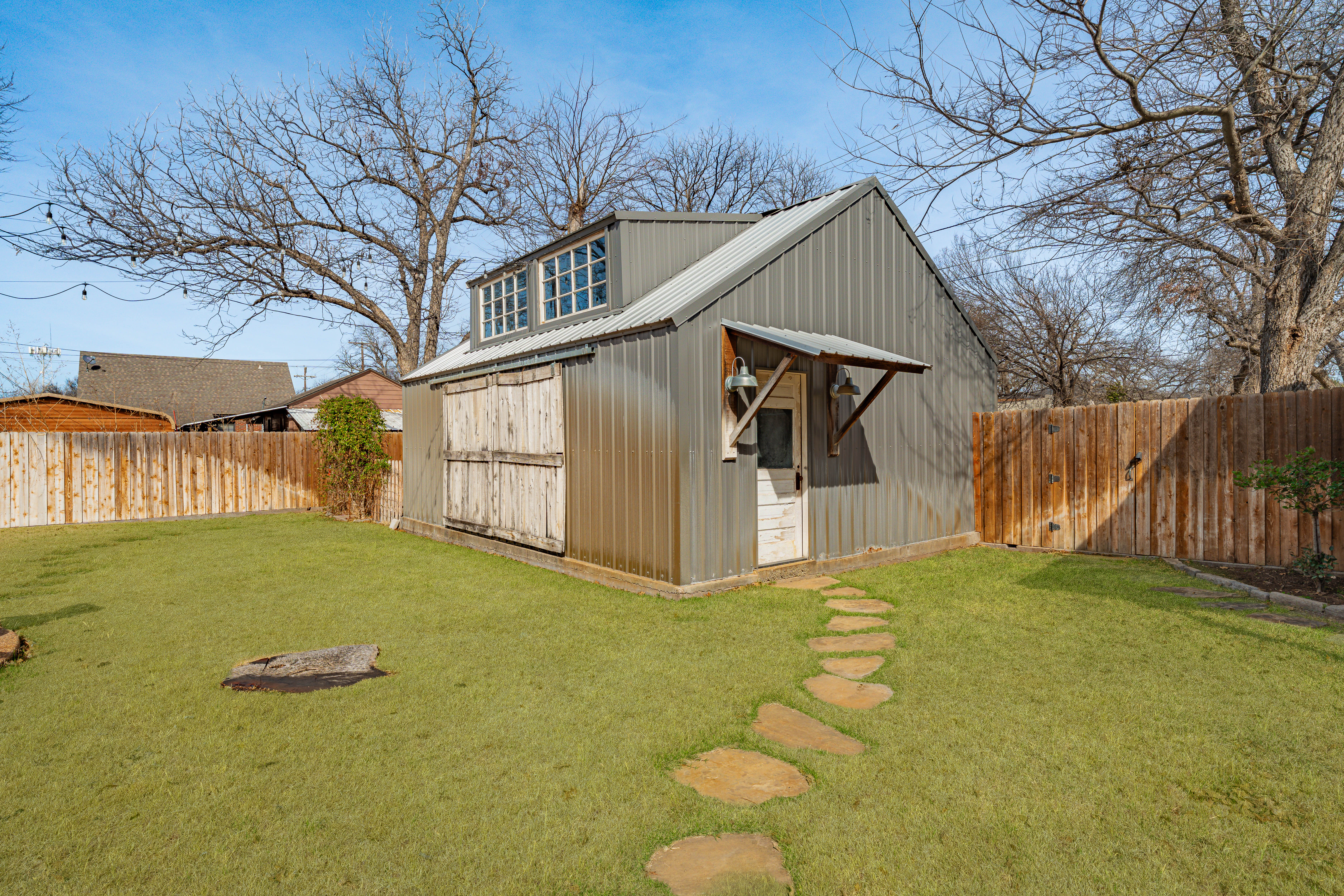 907 Cherry Street Graham TX 76450