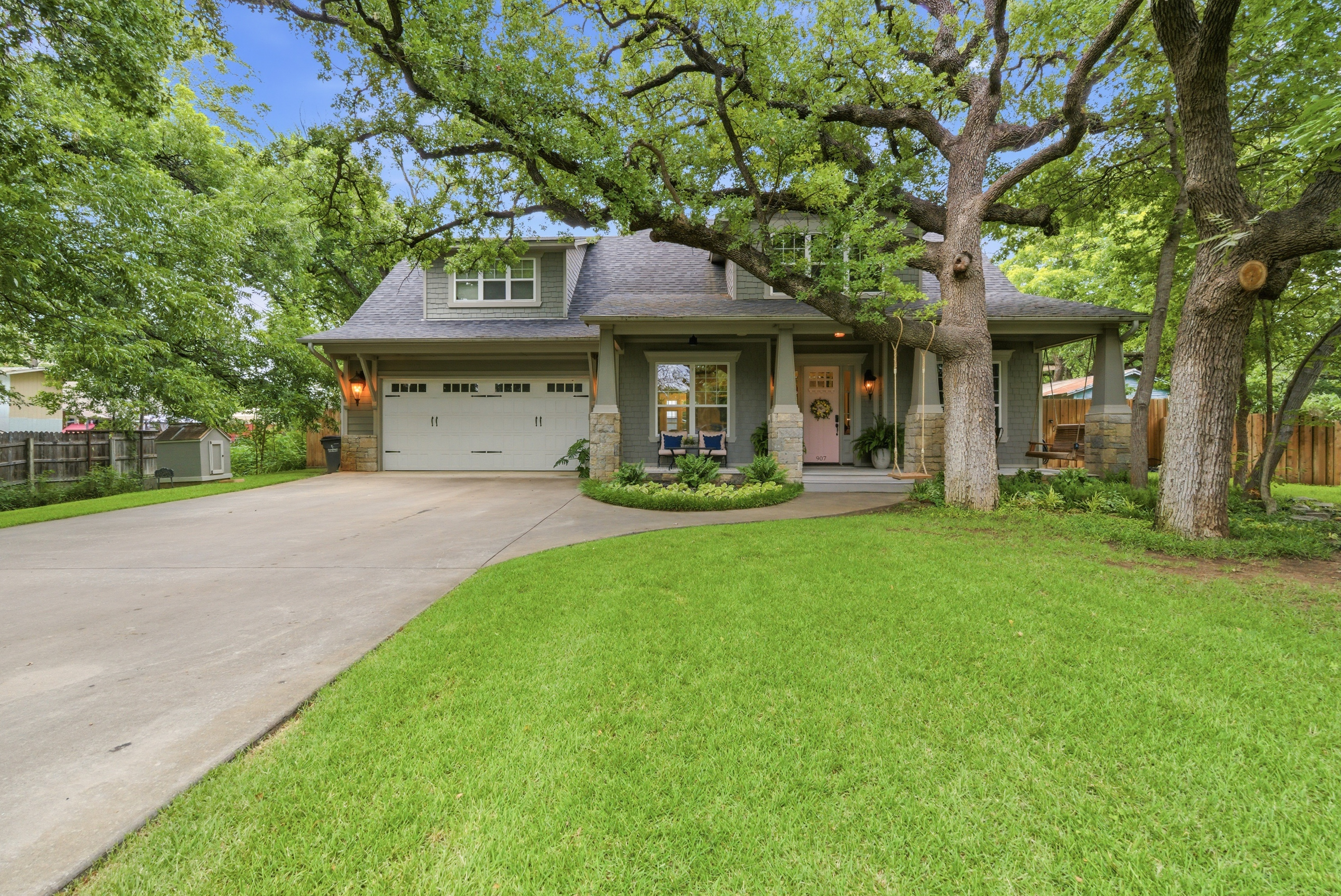 907 Cherry Street Graham TX 76450