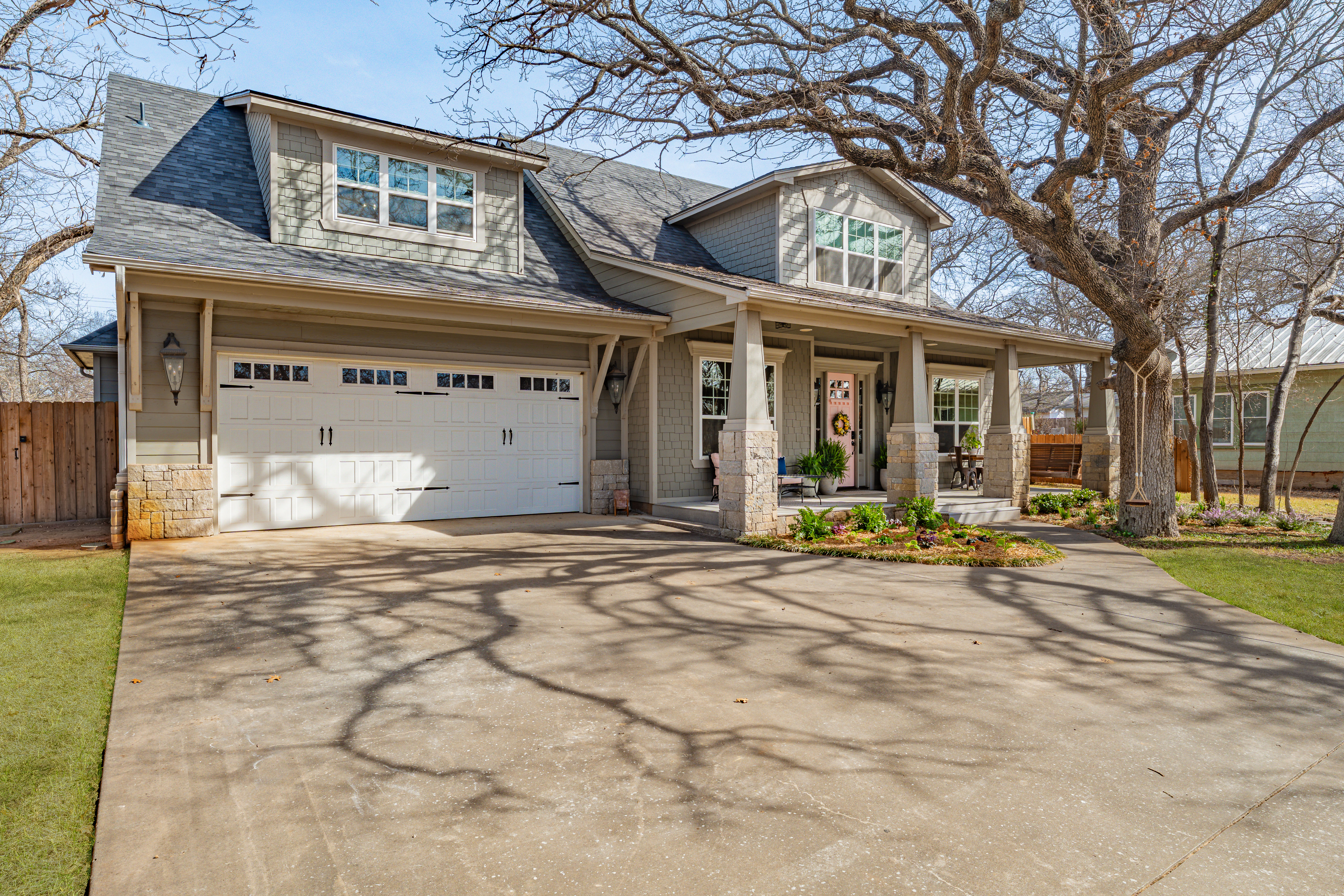907 Cherry Street Graham TX 76450