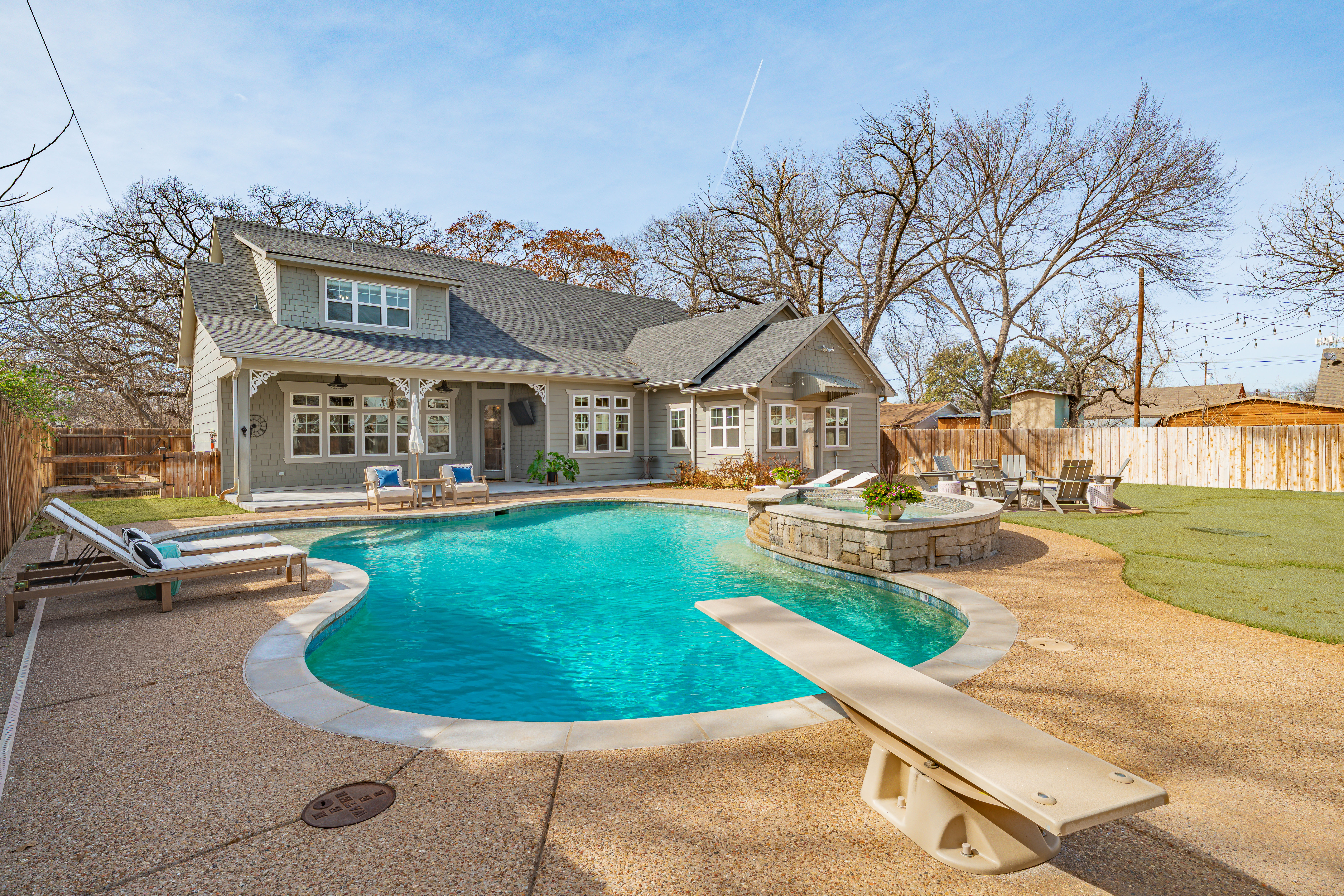 907 Cherry Street Graham TX 76450