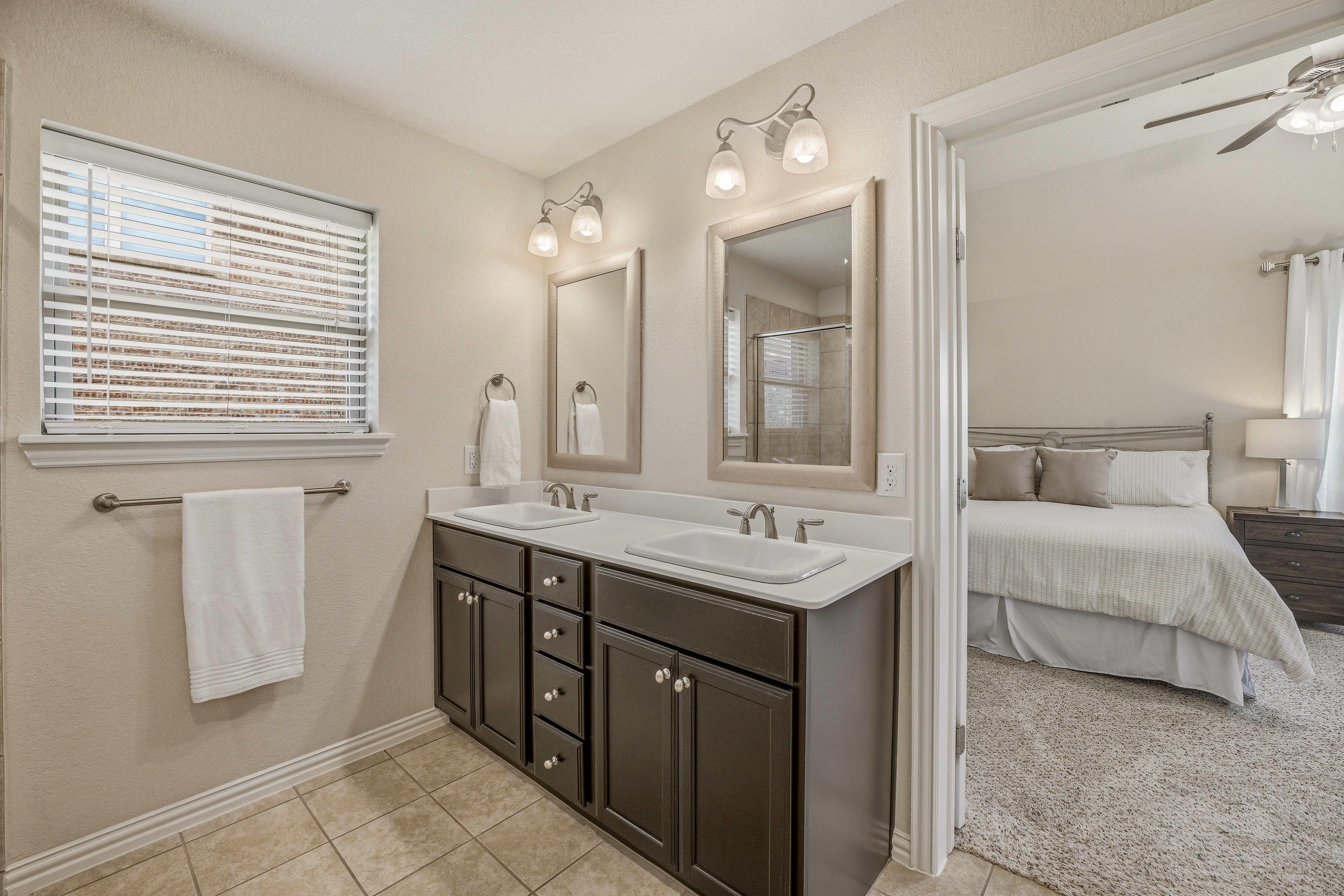 1021 Morningside Drive Burleson TX 76028