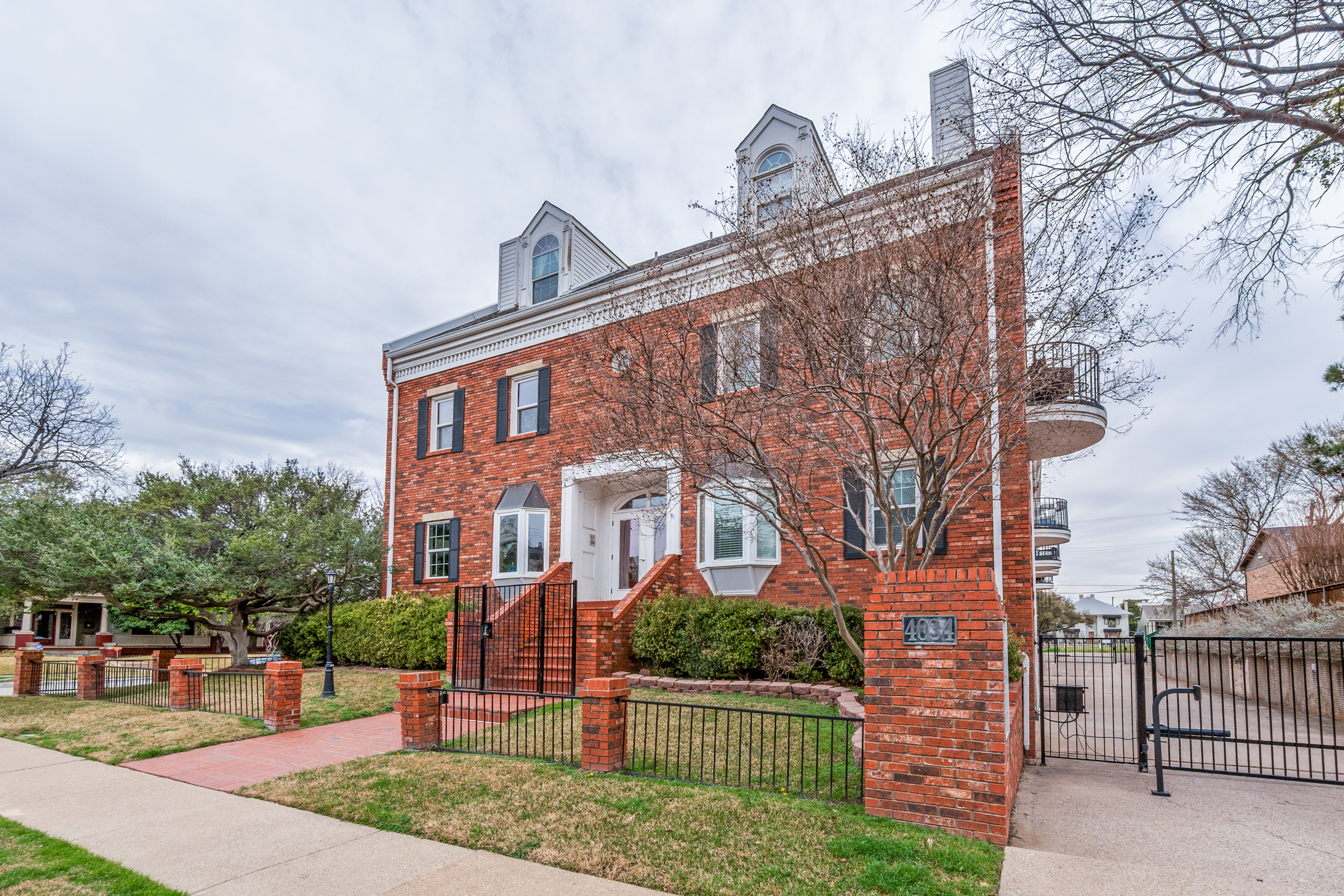 4034 Rawlins Street Dallas TX 75219
