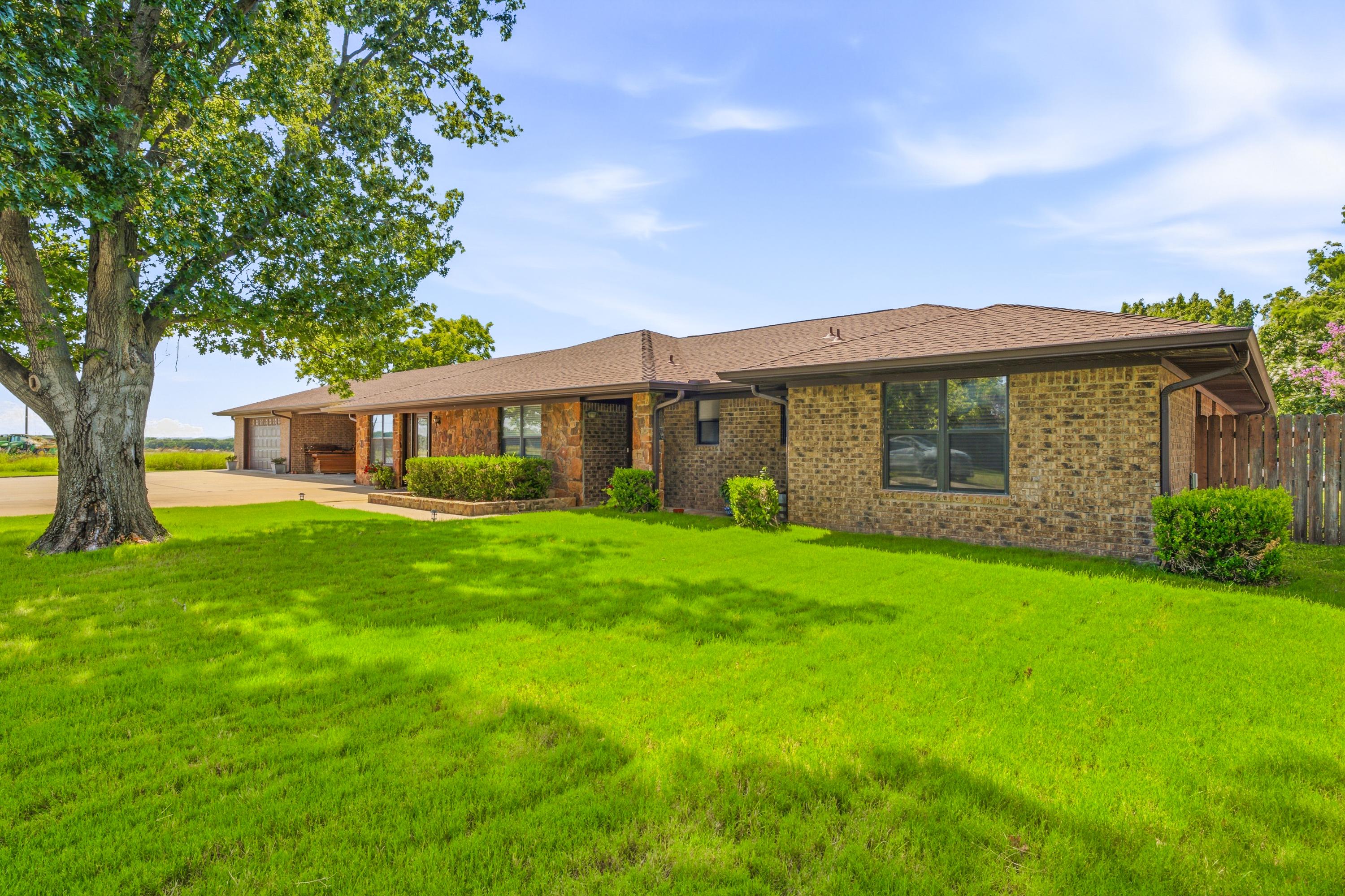 111 Mustang Graham TX 76450