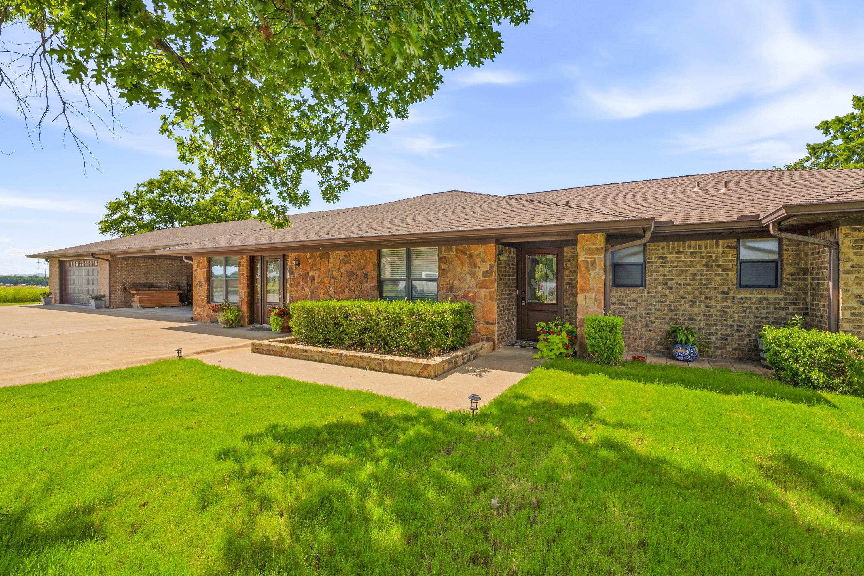 111 Mustang Graham TX 76450