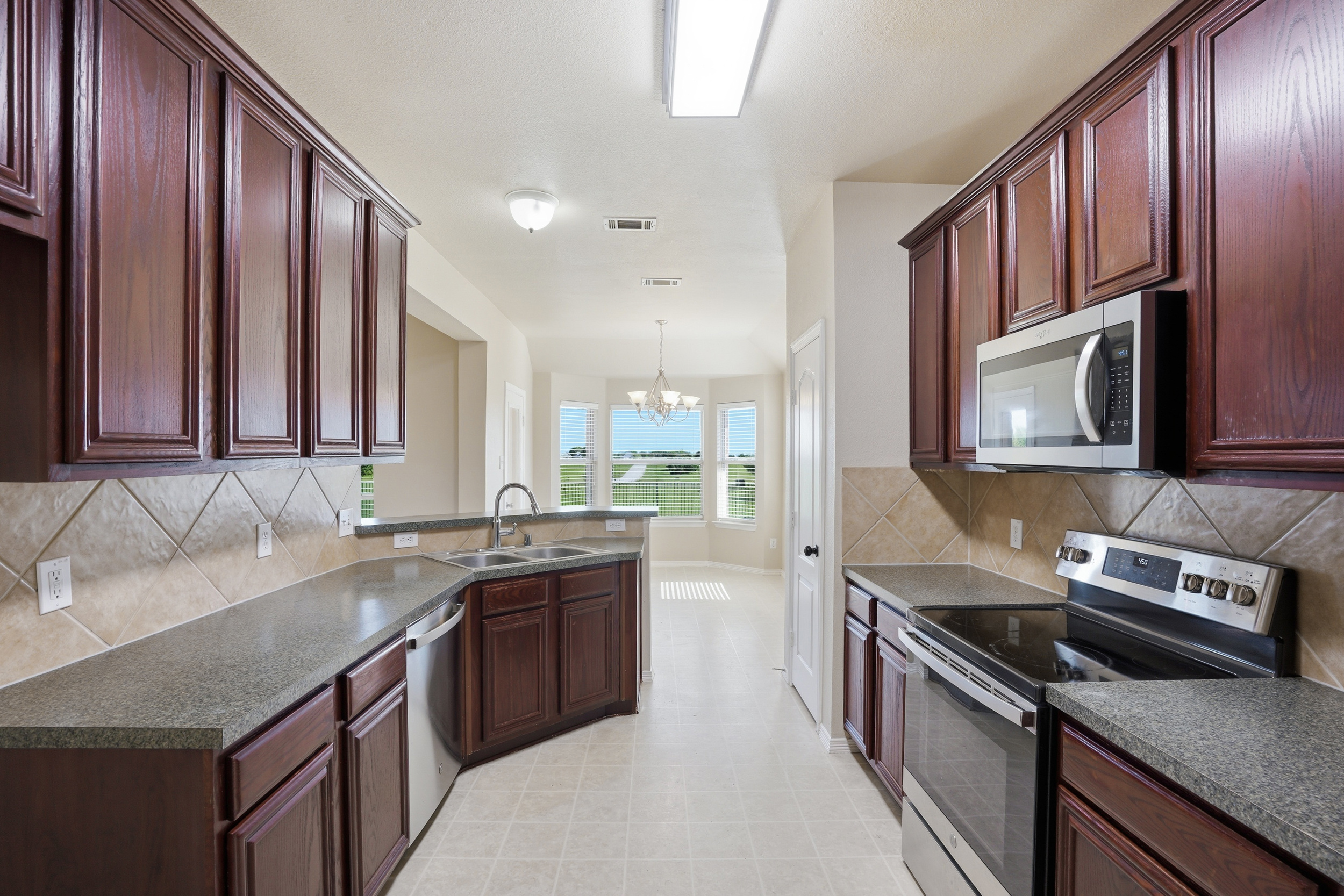 7229 Muirfield Drive Cleburne TX 76033