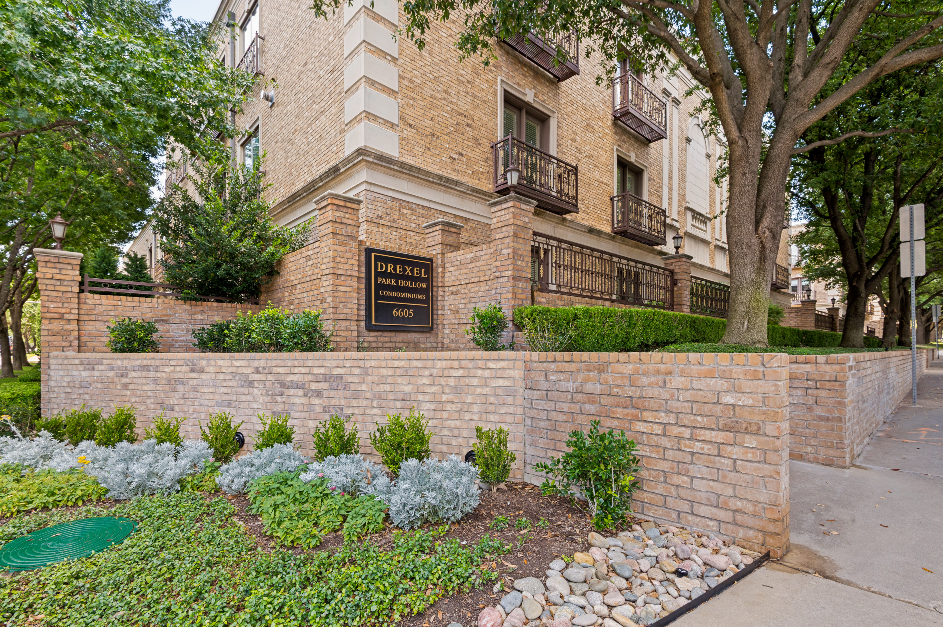 6615 Bandera Avenue Dallas TX 75225
