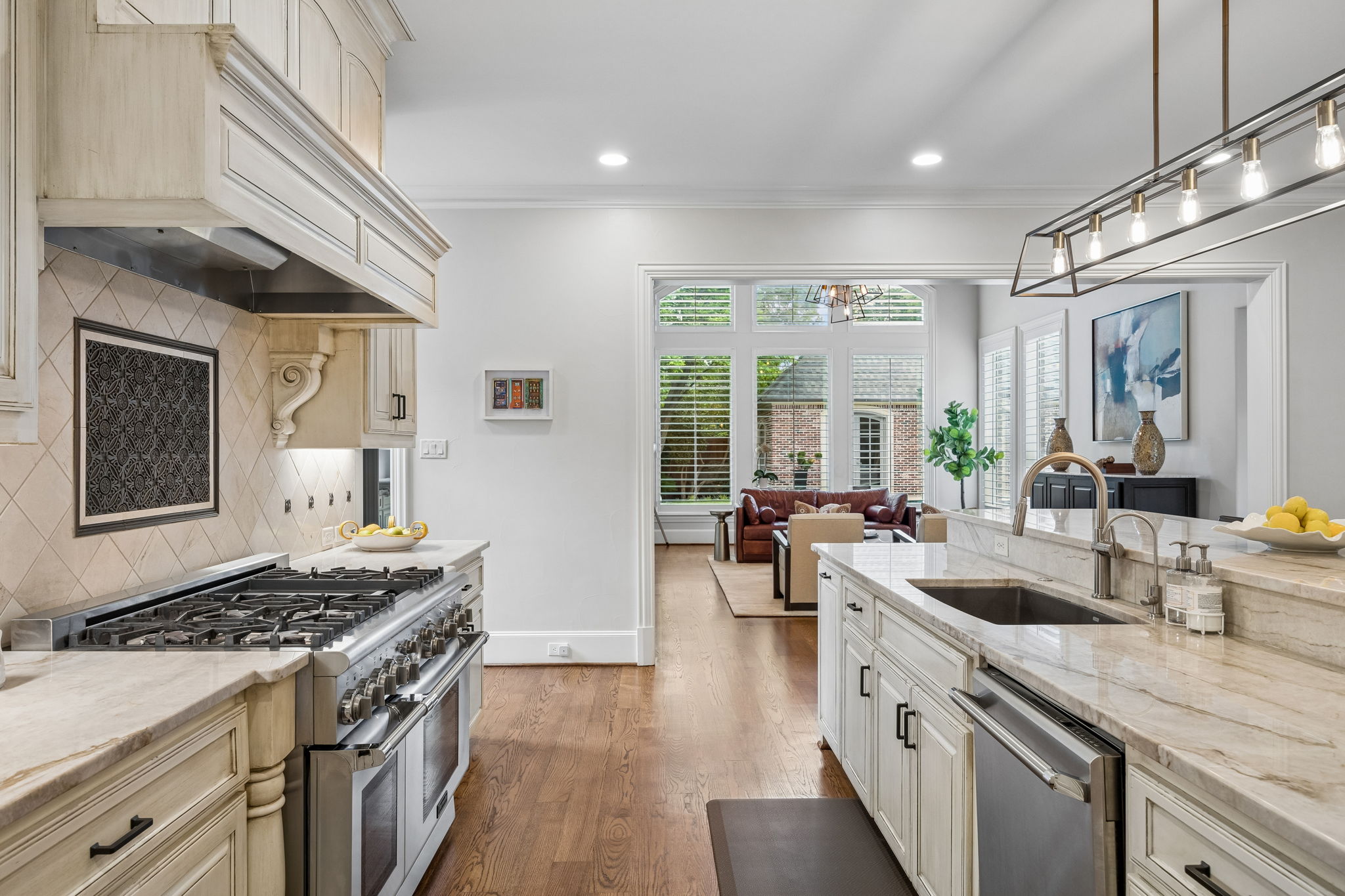 4234 Williamsburg Road Dallas TX 75220