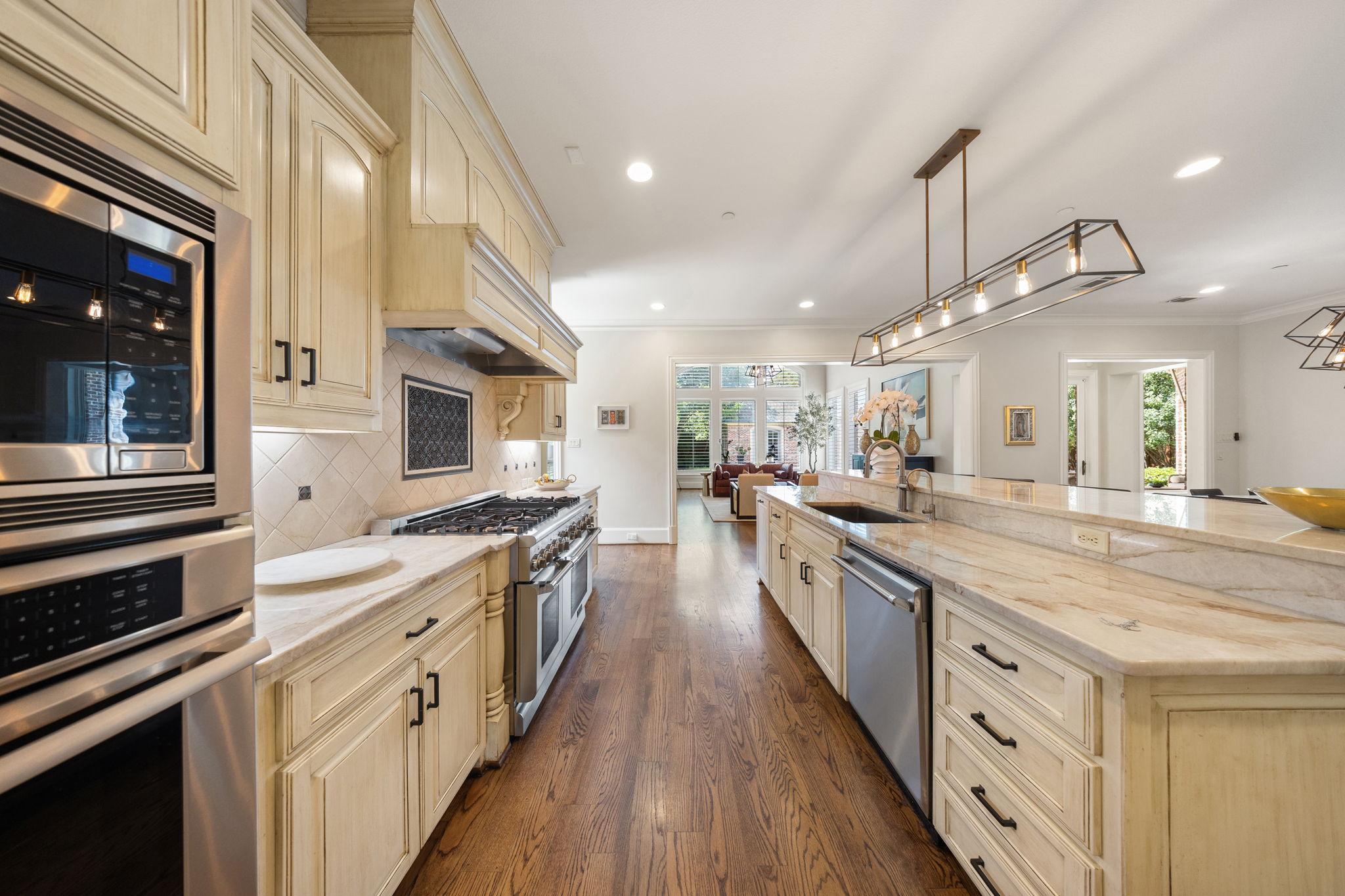 4234 Williamsburg Road Dallas TX 75220