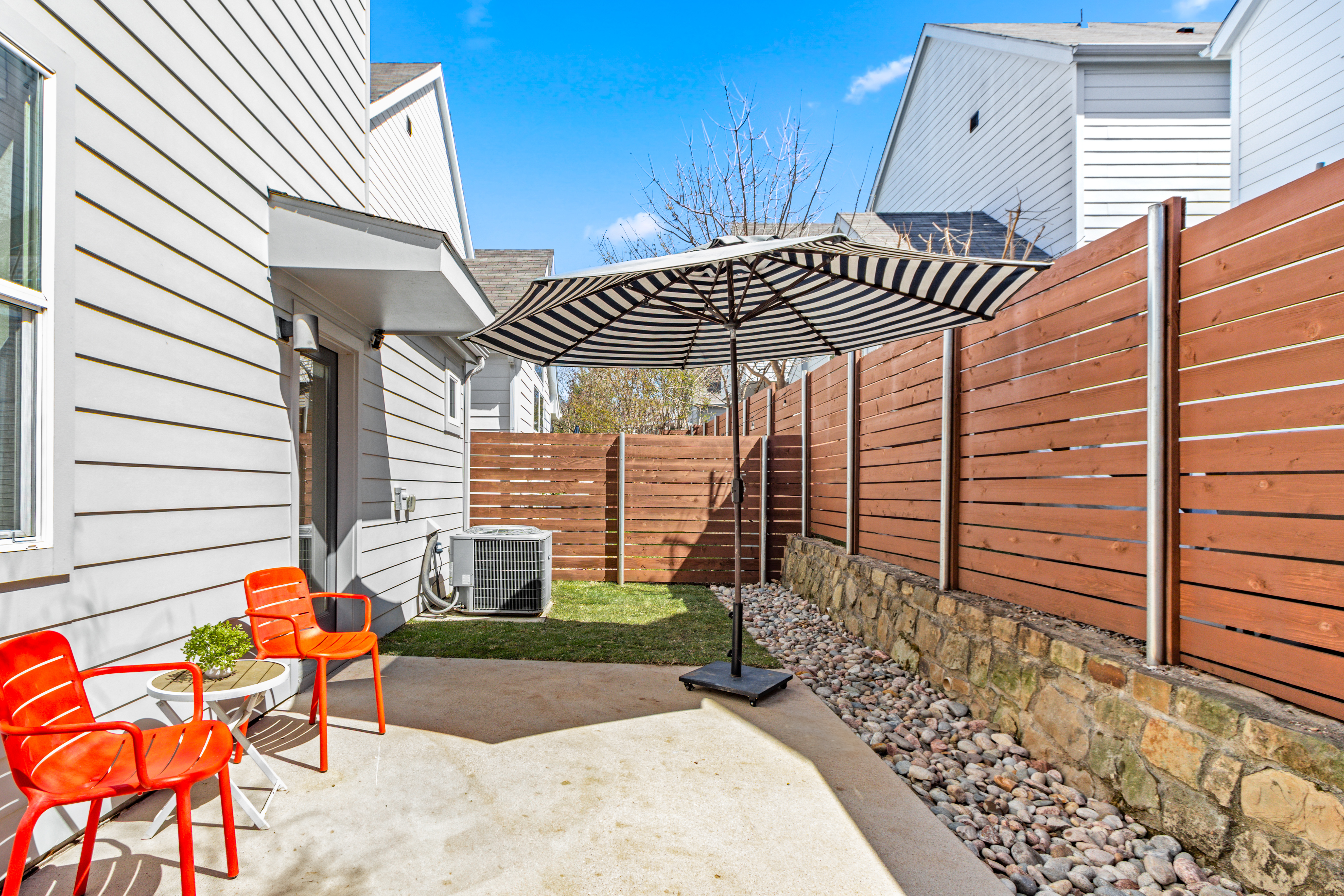1228 Clifftop Lane Dallas TX 75208