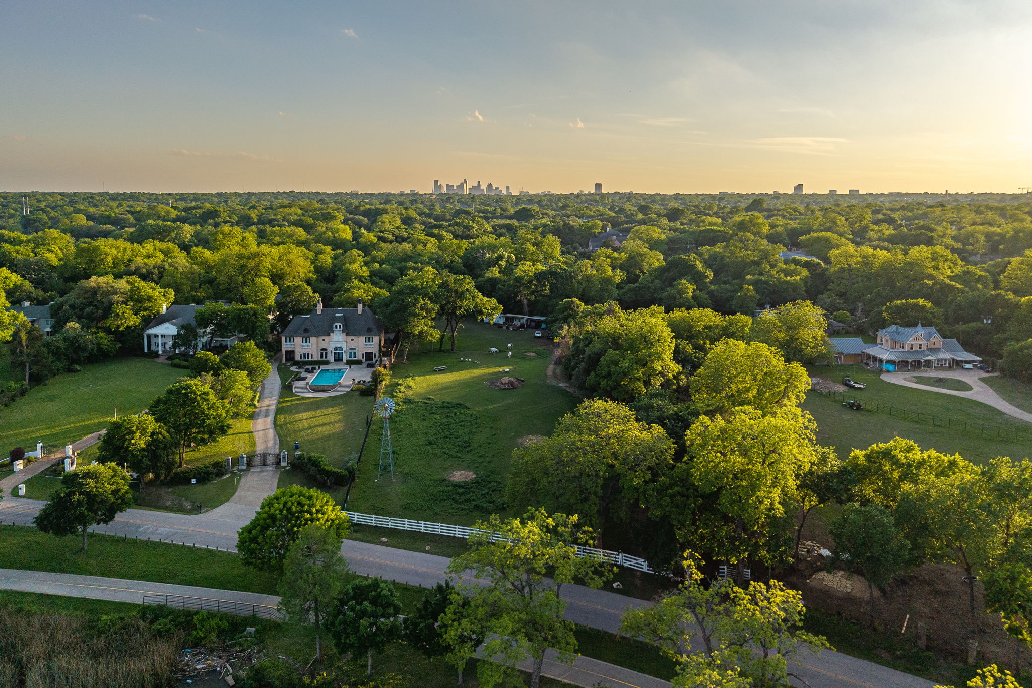 4405 W Lawther Drive Dallas TX 75214