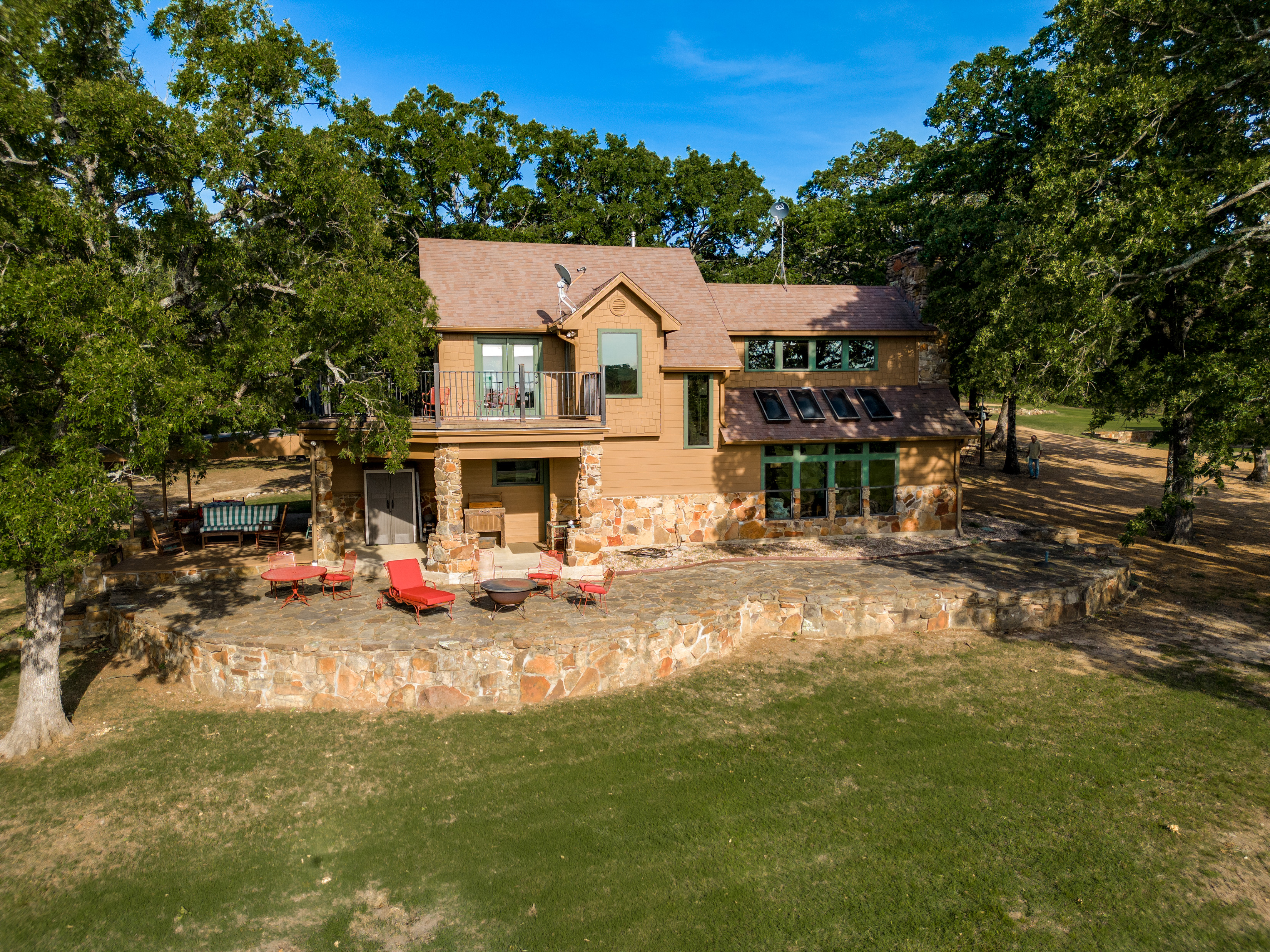 1955 County Road 2980 Windom TX 75492