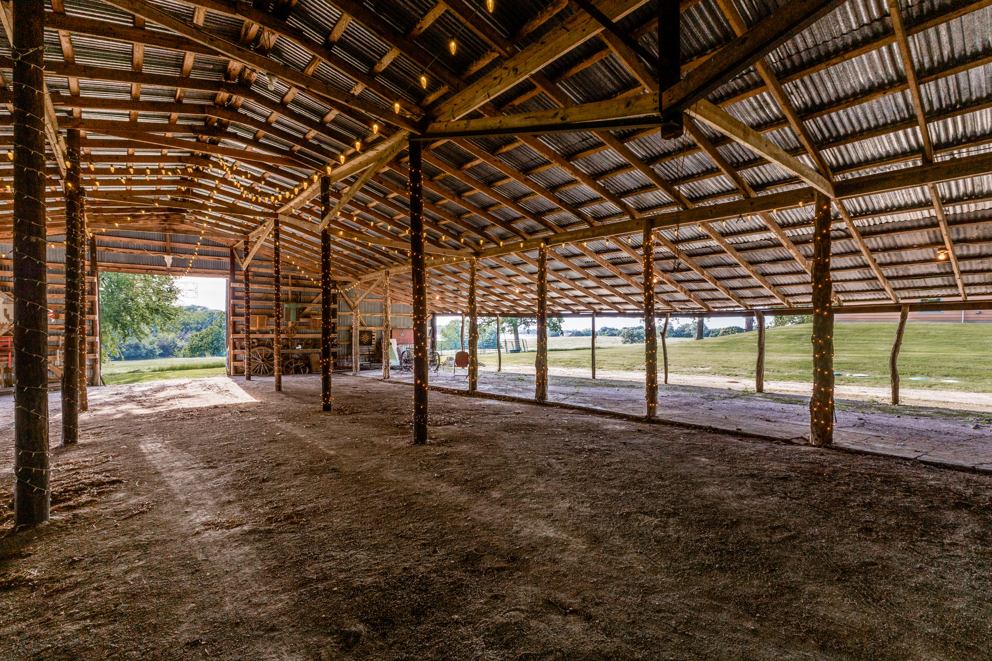 1955 County Road 2980 Windom TX 75492