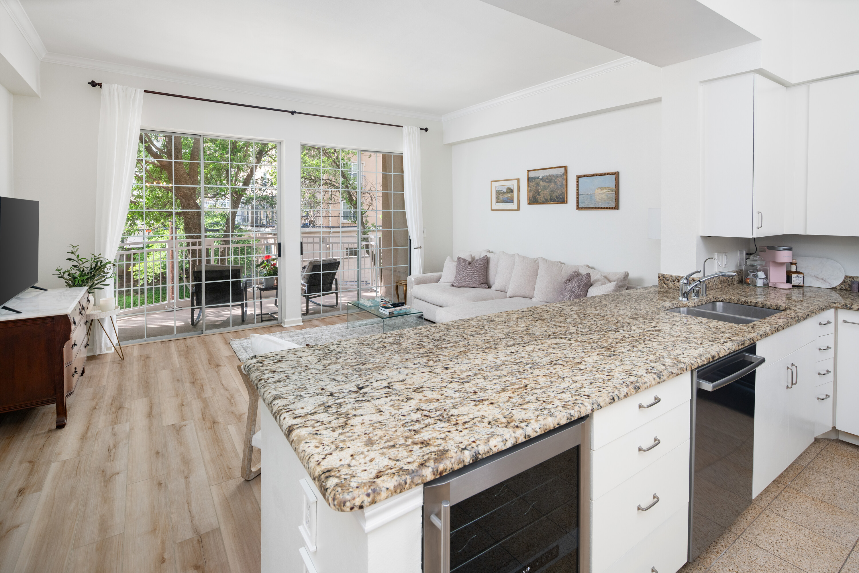 3225 Turtle Creek Boulevard Dallas TX 75219