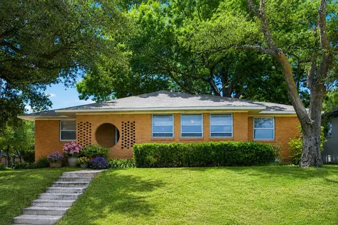 635 Classen Drive Dallas TX 75218