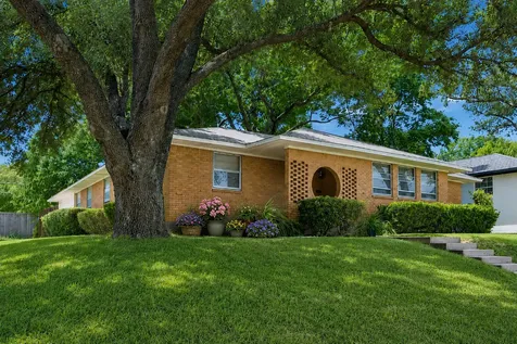 635 Classen Drive Dallas TX 75218