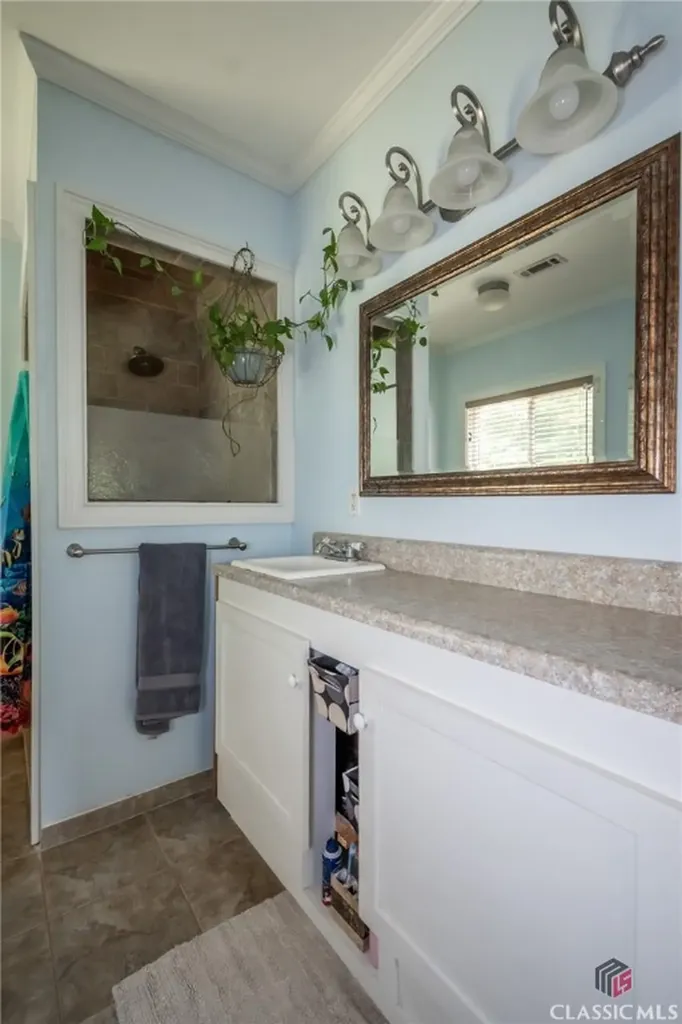 1079 Hardeman Farm Road Carnesville GA 30521