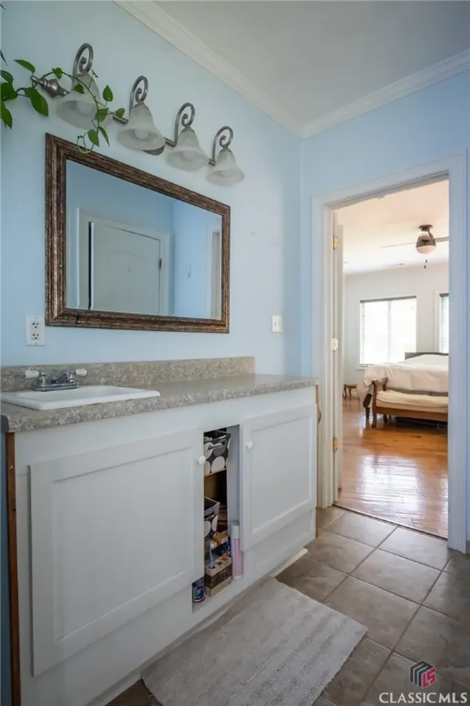 1079 Hardeman Farm Road Carnesville GA 30521