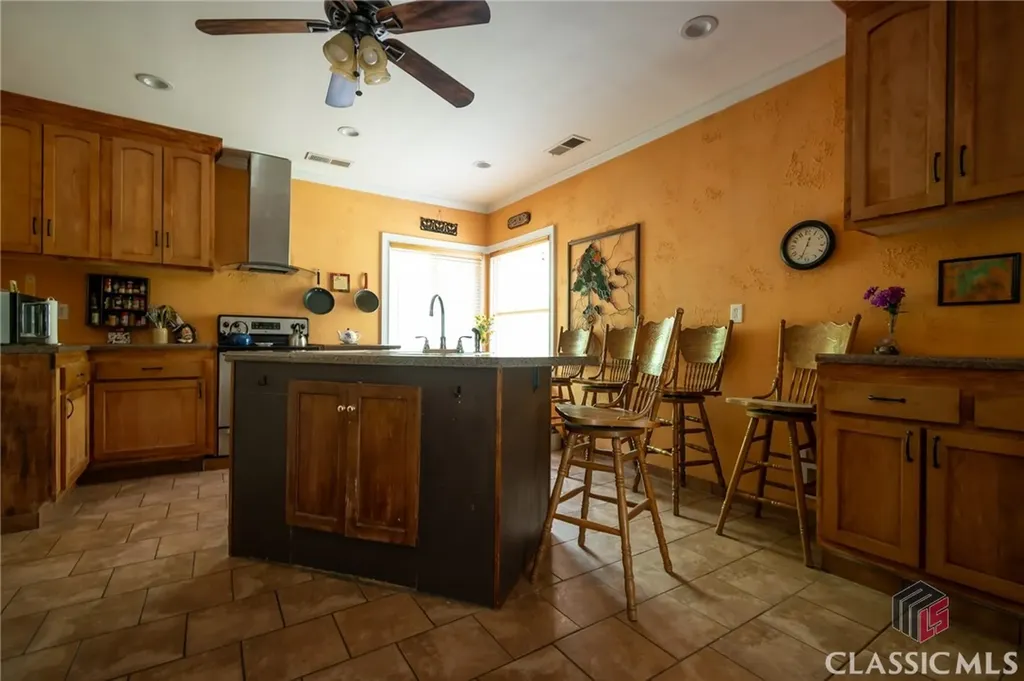 1079 Hardeman Farm Road Carnesville GA 30521