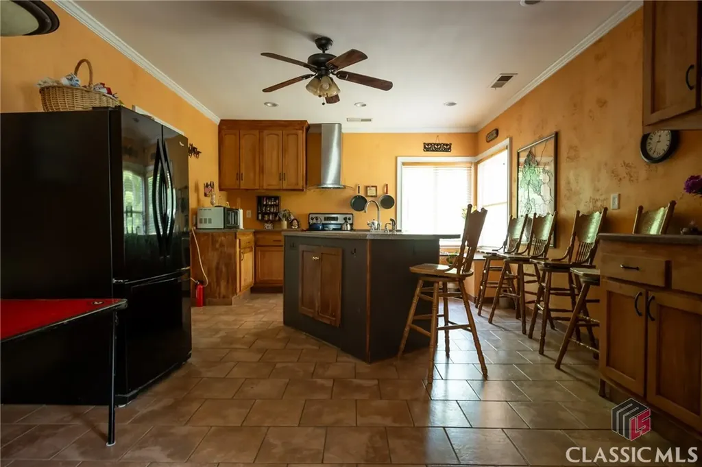 1079 Hardeman Farm Road Carnesville GA 30521