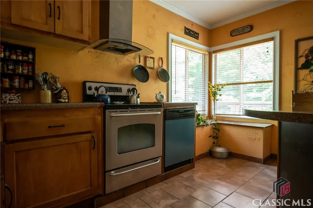 1079 Hardeman Farm Road Carnesville GA 30521