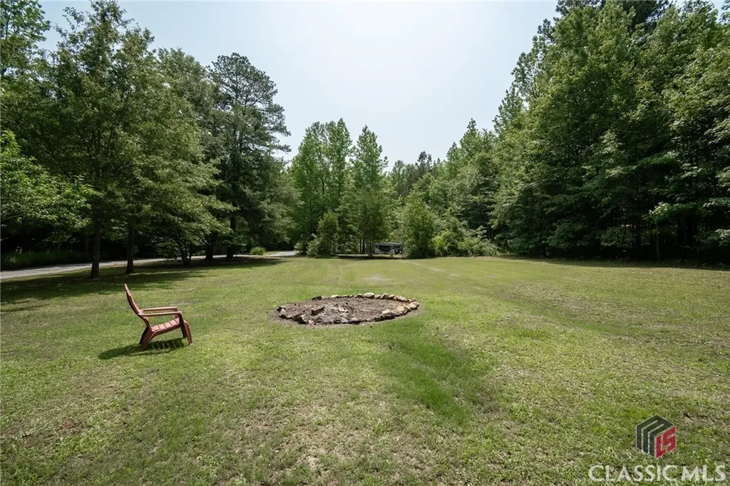 1079 Hardeman Farm Road Carnesville GA 30521