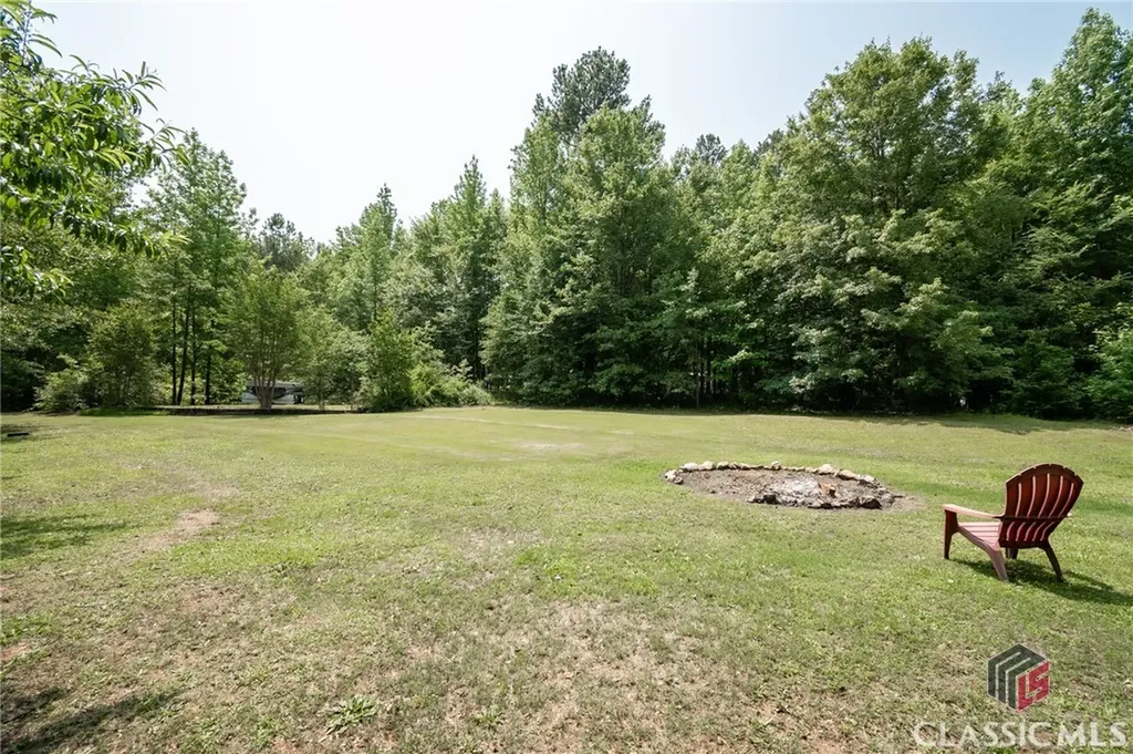 1079 Hardeman Farm Road Carnesville GA 30521