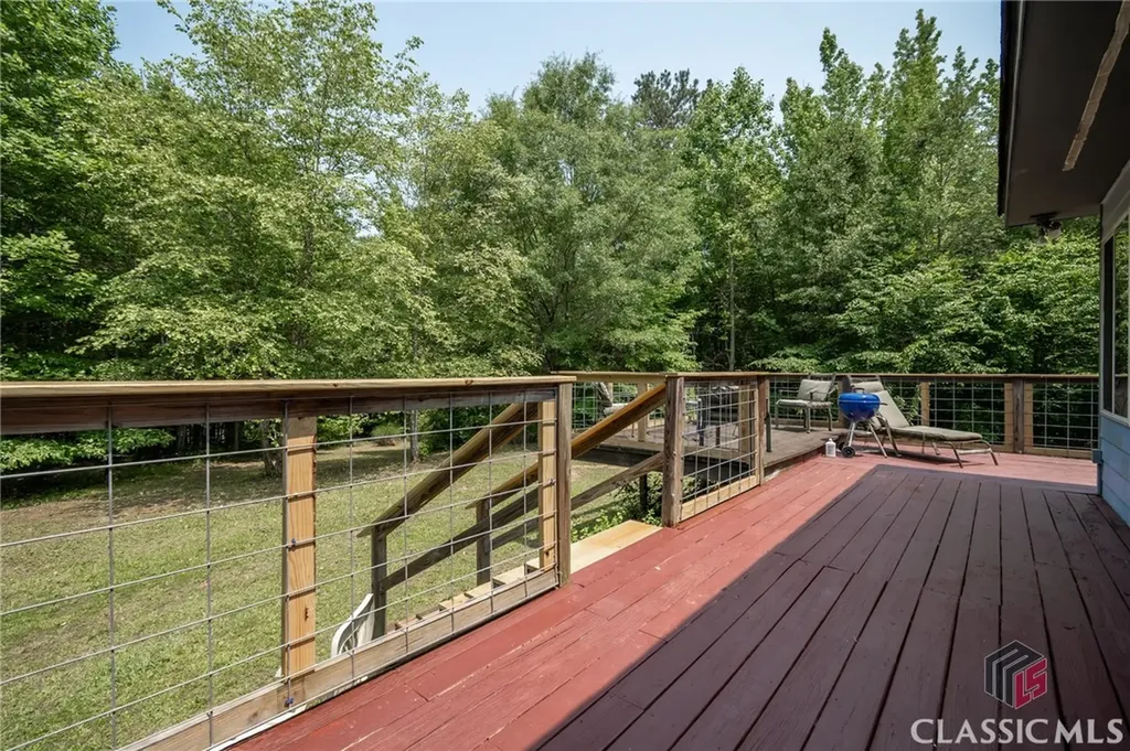 1079 Hardeman Farm Road Carnesville GA 30521