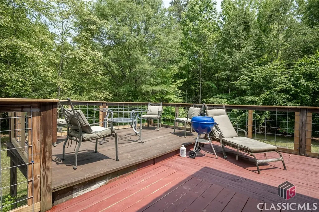 1079 Hardeman Farm Road Carnesville GA 30521