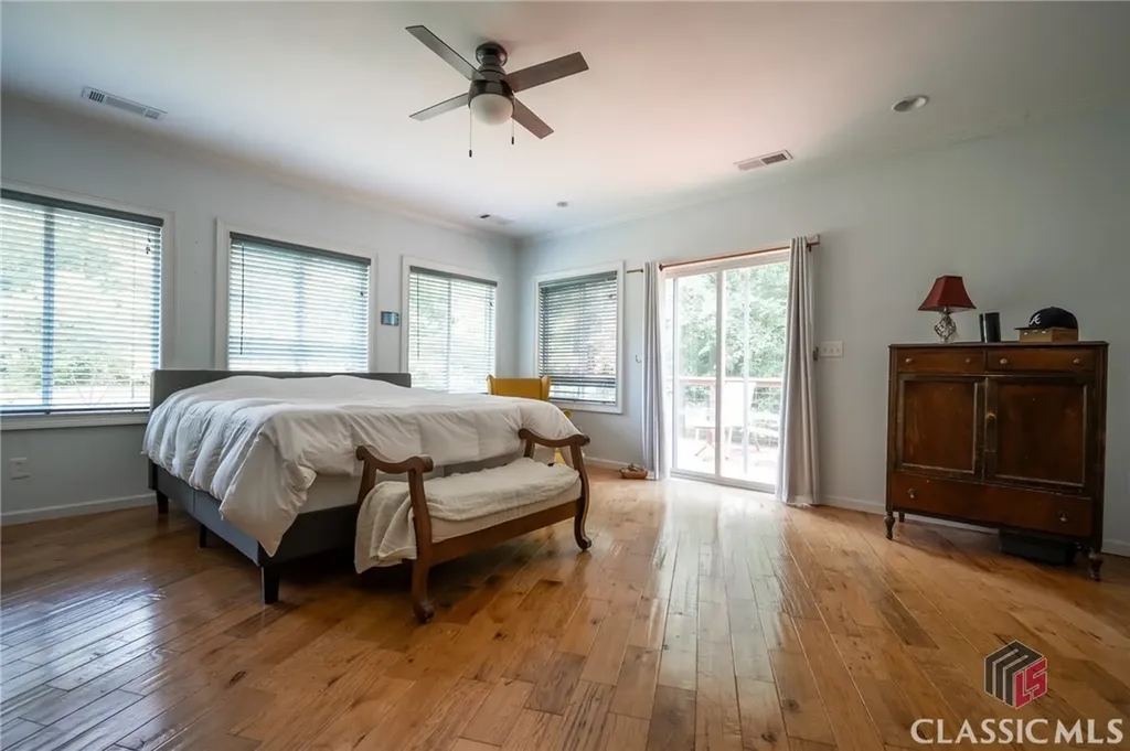 1079 Hardeman Farm Road Carnesville GA 30521