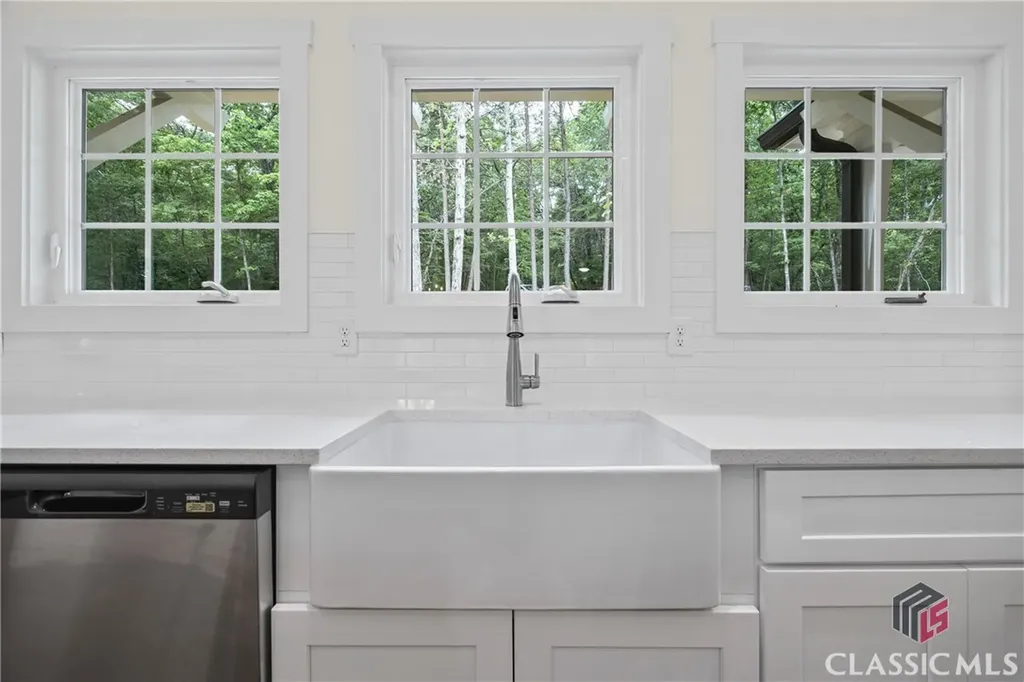 177 Hancock Way Baldwin GA 30511